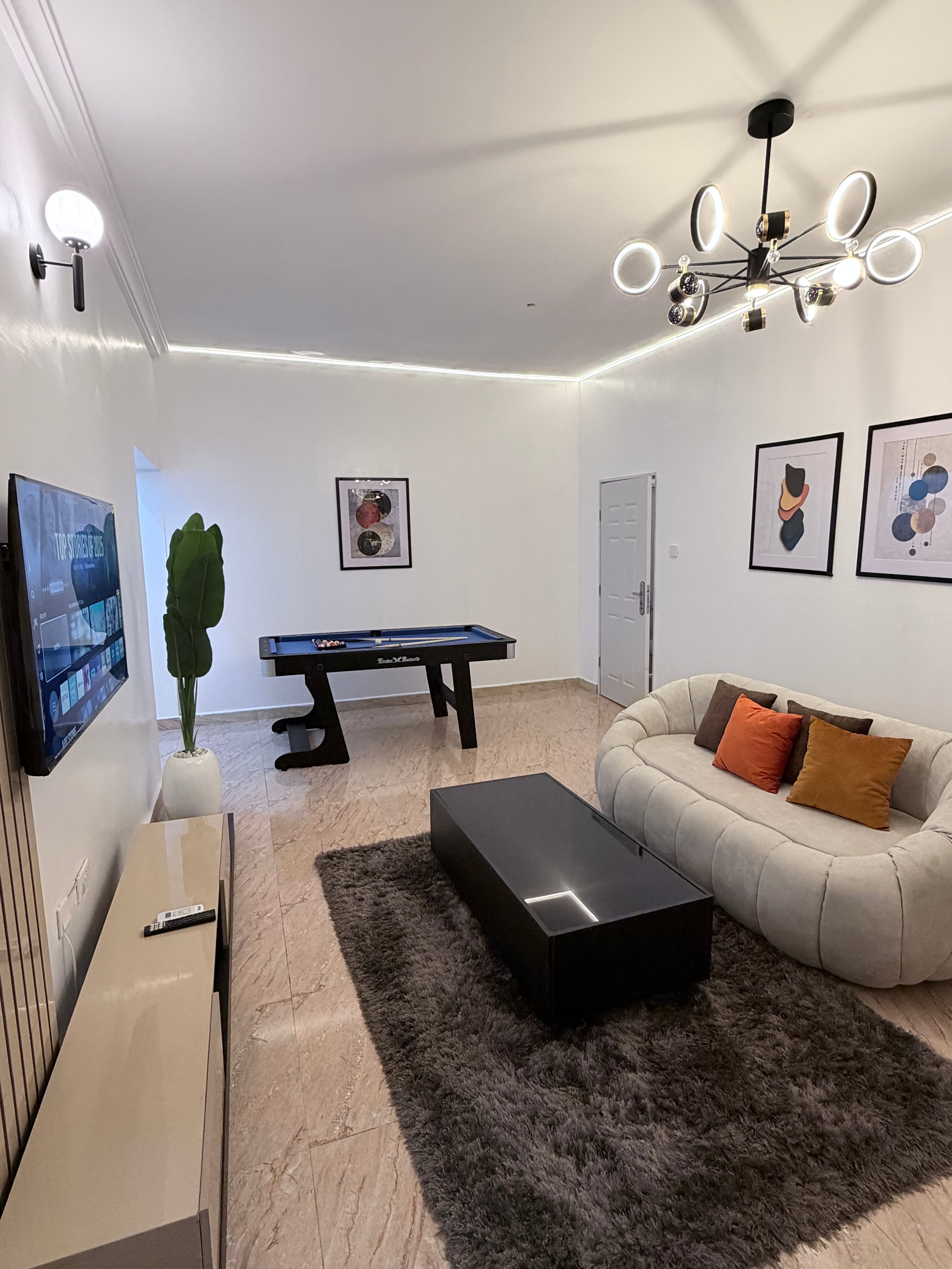 1-Bedroom Apartment with Snooker Table – Wuye