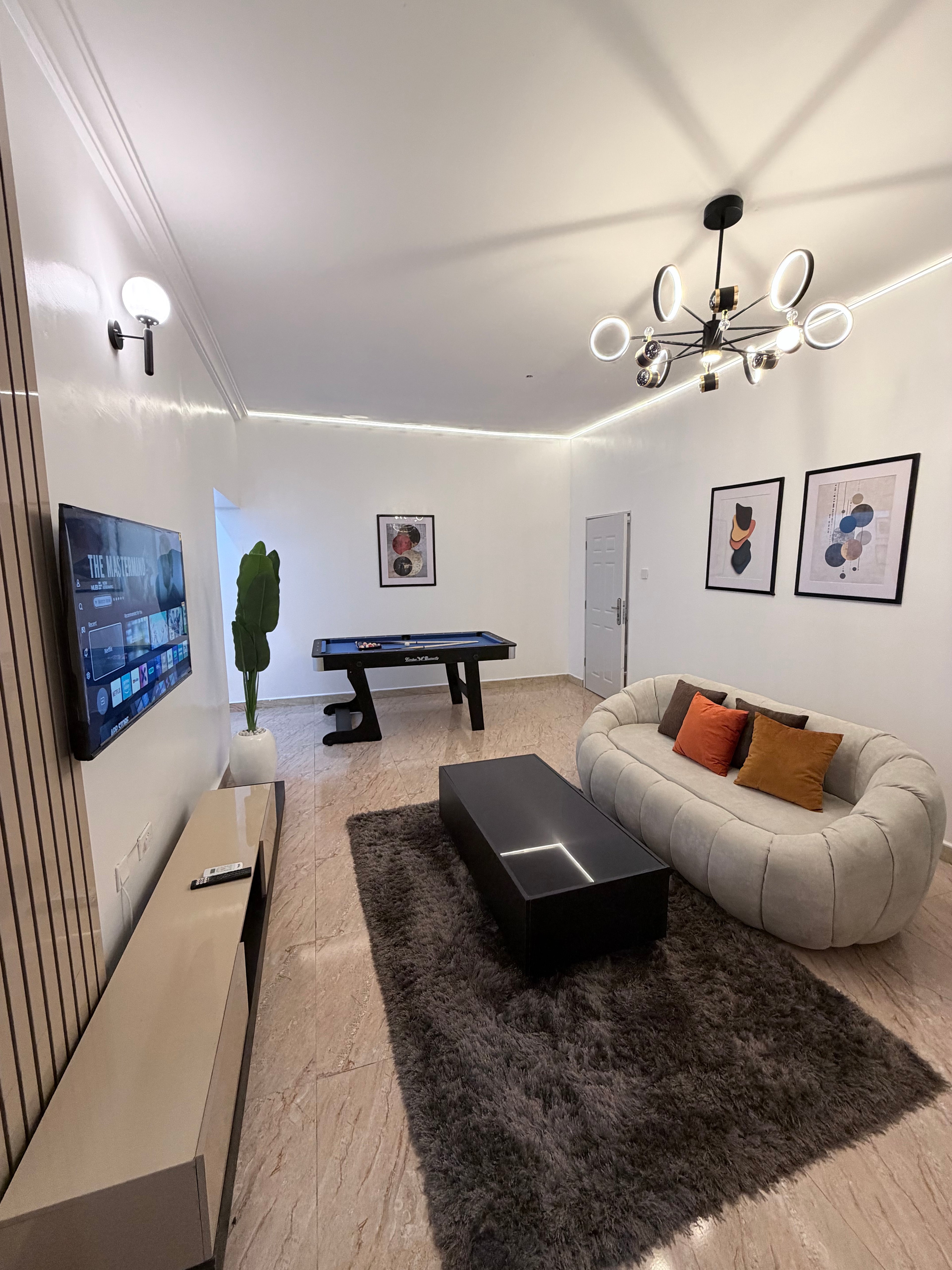 1-Bedroom Apartment with Snooker Table – Wuye