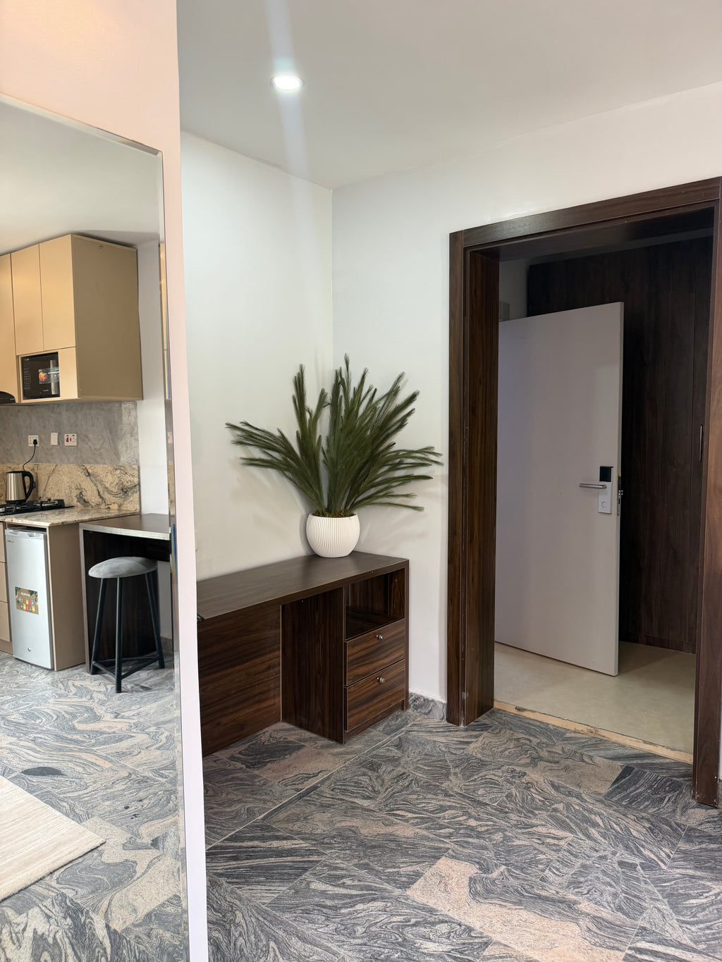 Luxury Studio Apartment – Wuse, Abuja
₦120,000 per night