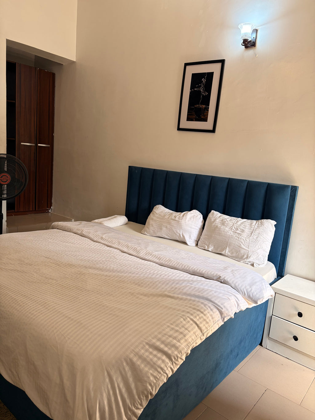Studio apt-Wuye