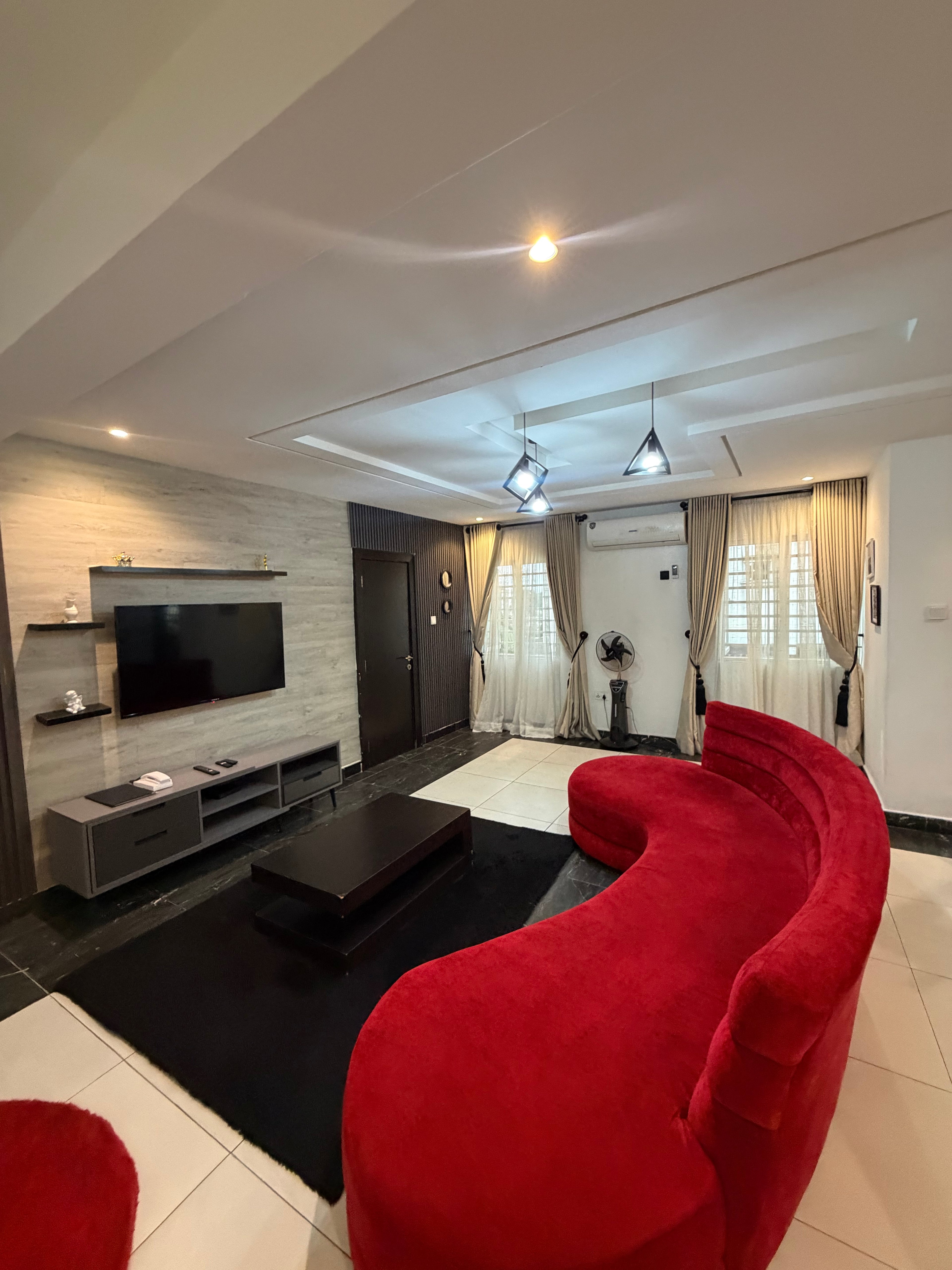 Modern 2-Bedroom Apartment – Wuye, Abuja