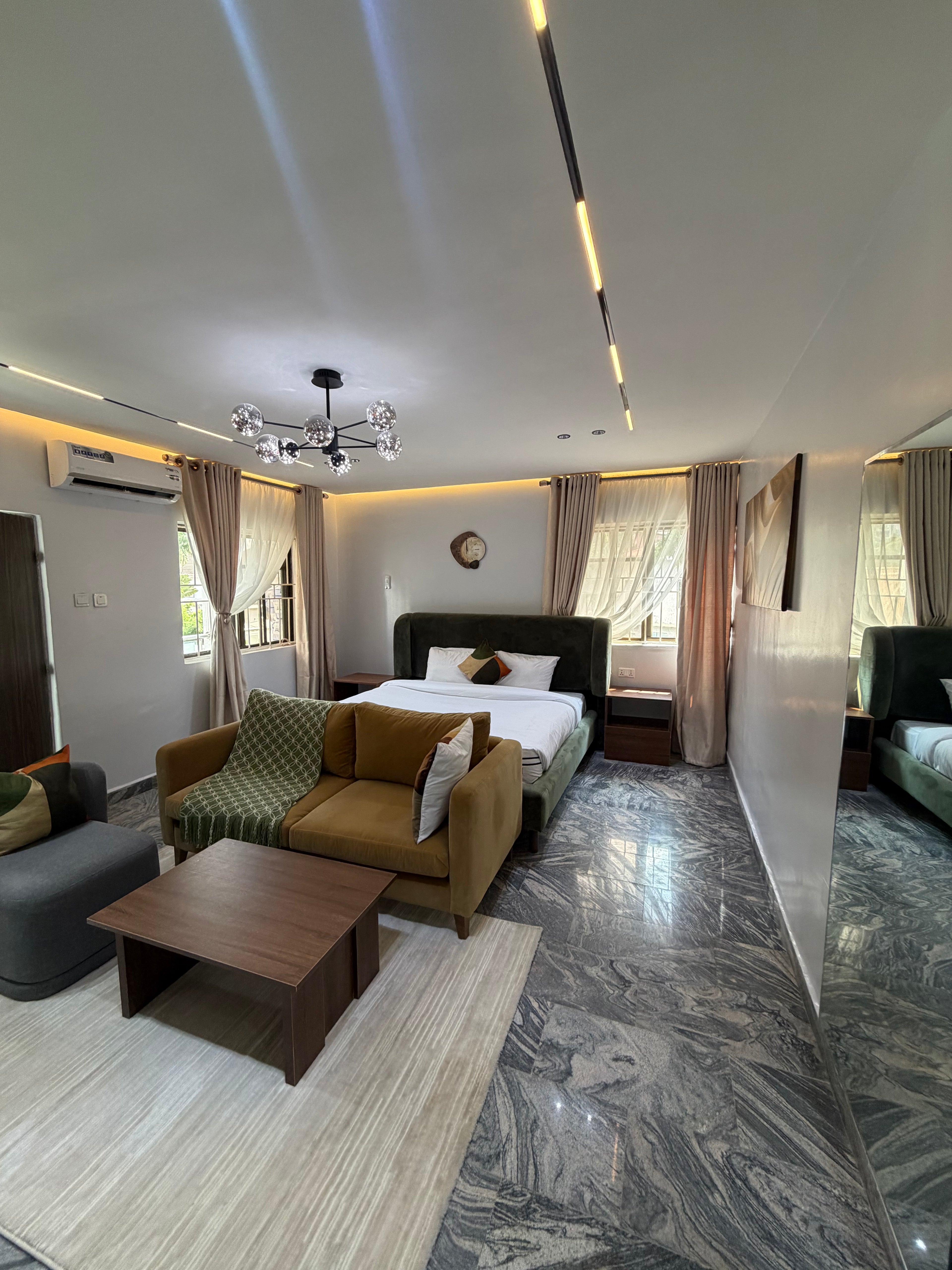 Luxury Studio Apartment – Wuse, Abuja
₦120,000 per night