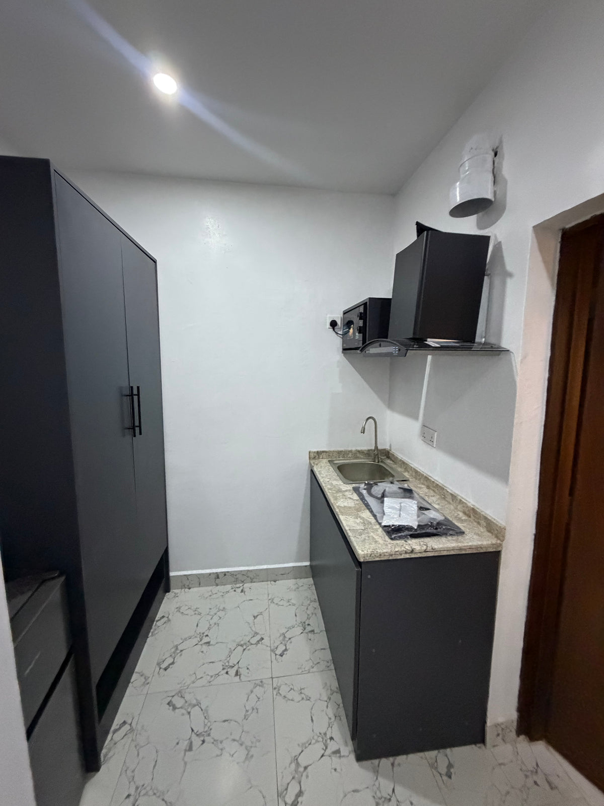 Studio Apartment – Area 3, Garki, Abuja

₦1,200,000 per month