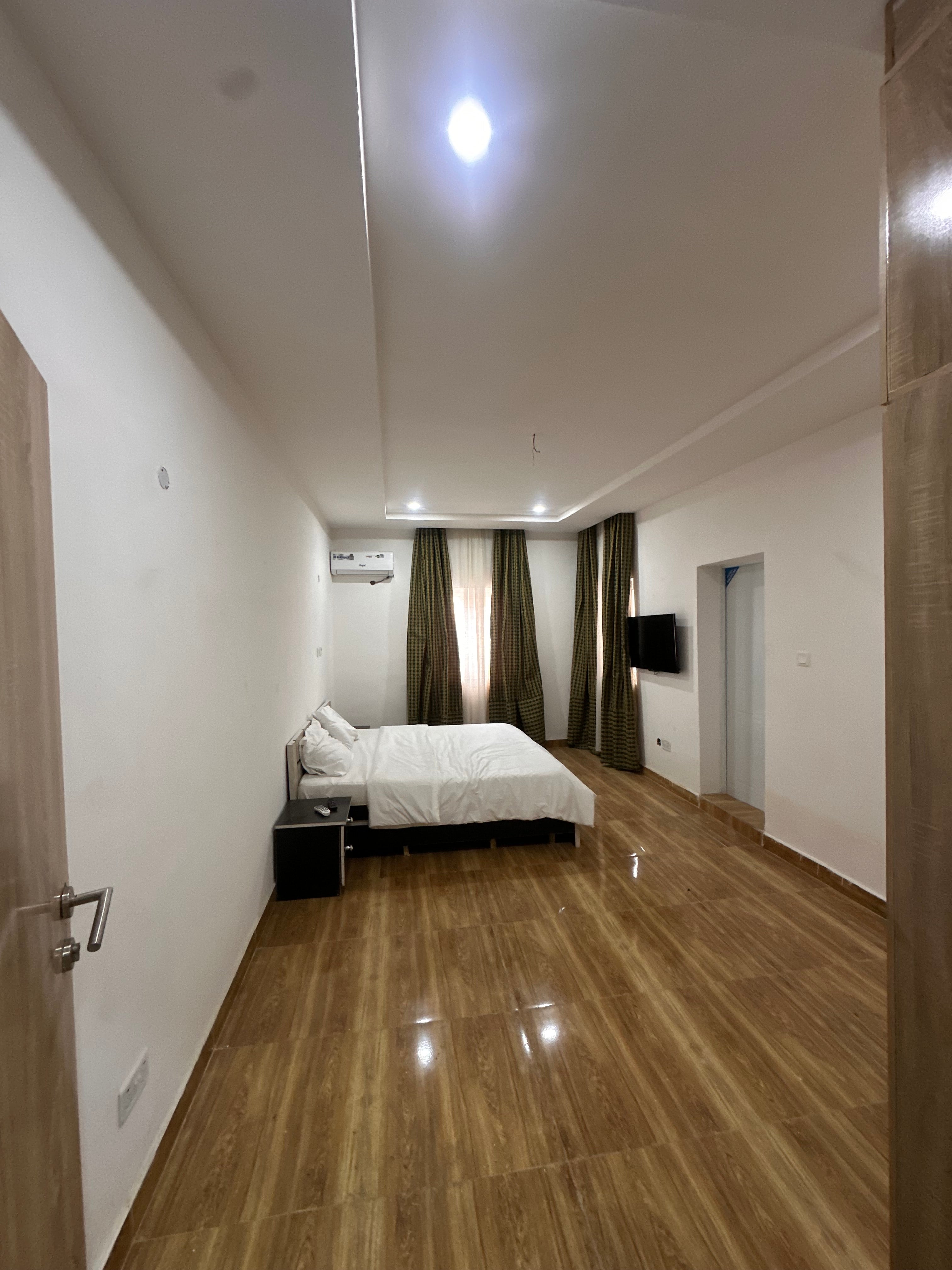 2 bedroom/ Wuye / grandale pearl