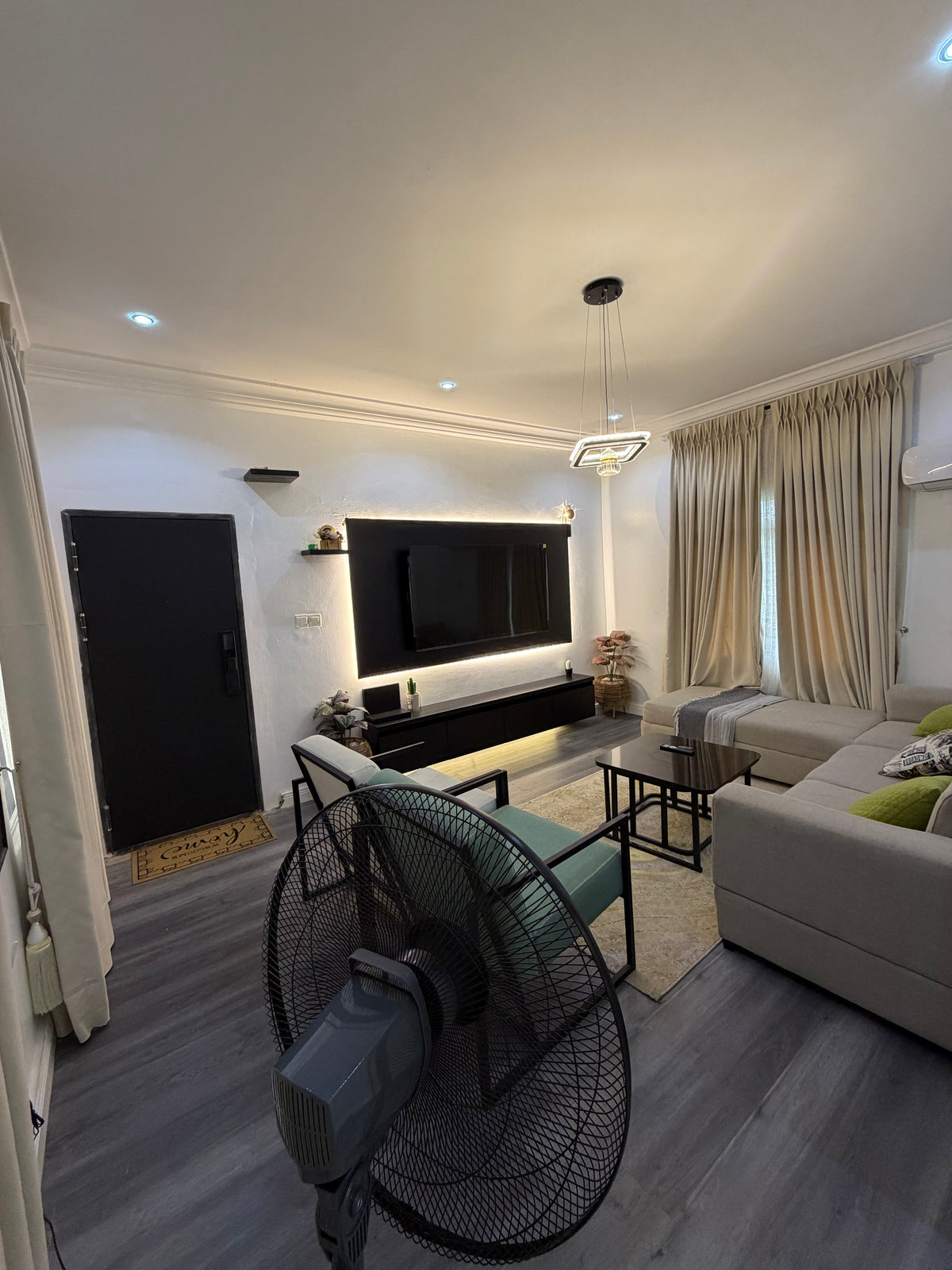 Luxury 1-Bedroom Apartment – Utako, Abuja