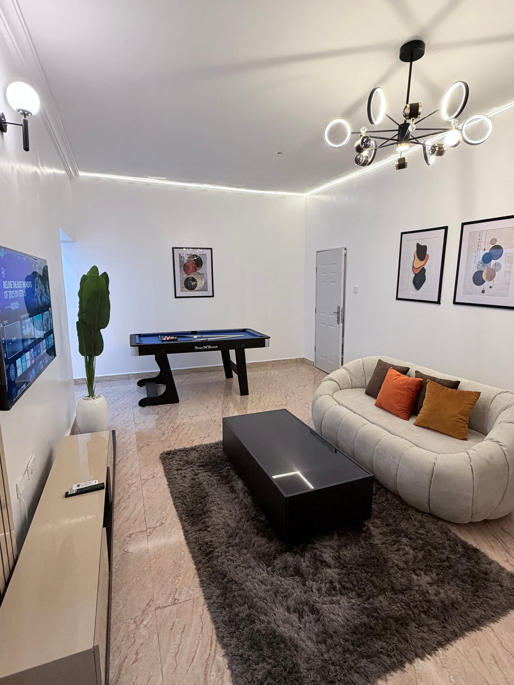 1-Bedroom Apartment with Snooker Table – Wuye