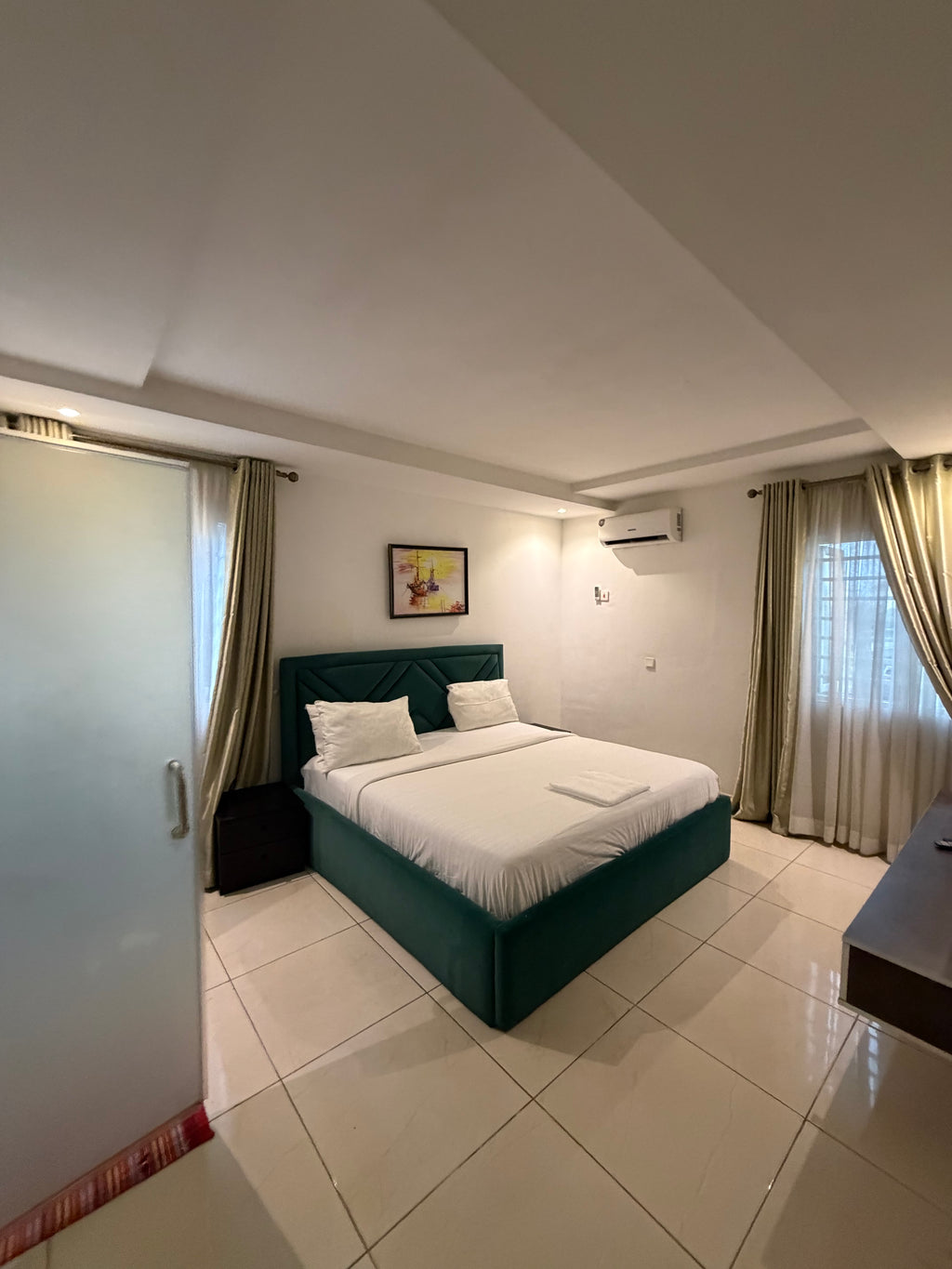 Modern 2-Bedroom Apartment – Wuye, Abuja