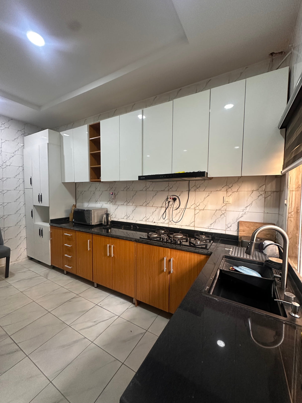 Luxury Single Room Apartment with Extra Sitting Room, Kitchen & Balcony – 3rd Floor, Wuye, Abuja