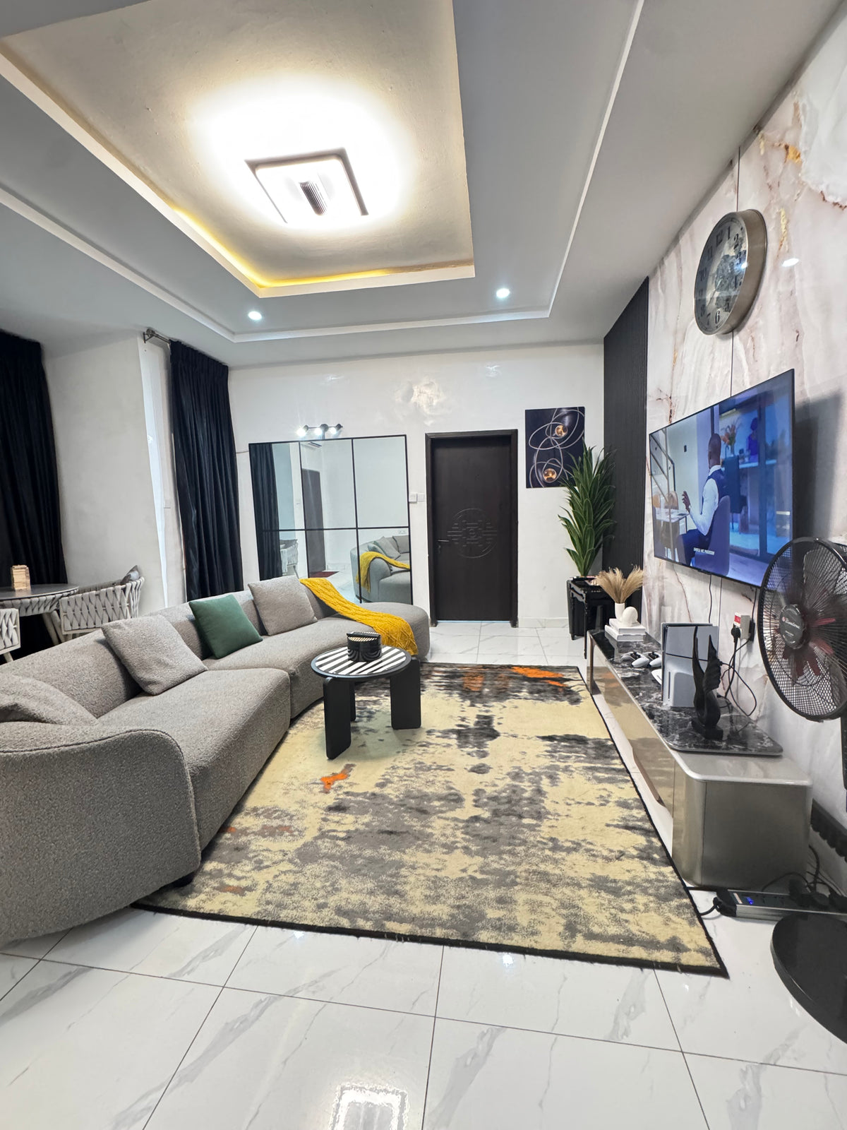 Luxury_2 Bedroom Apartment Mabushi