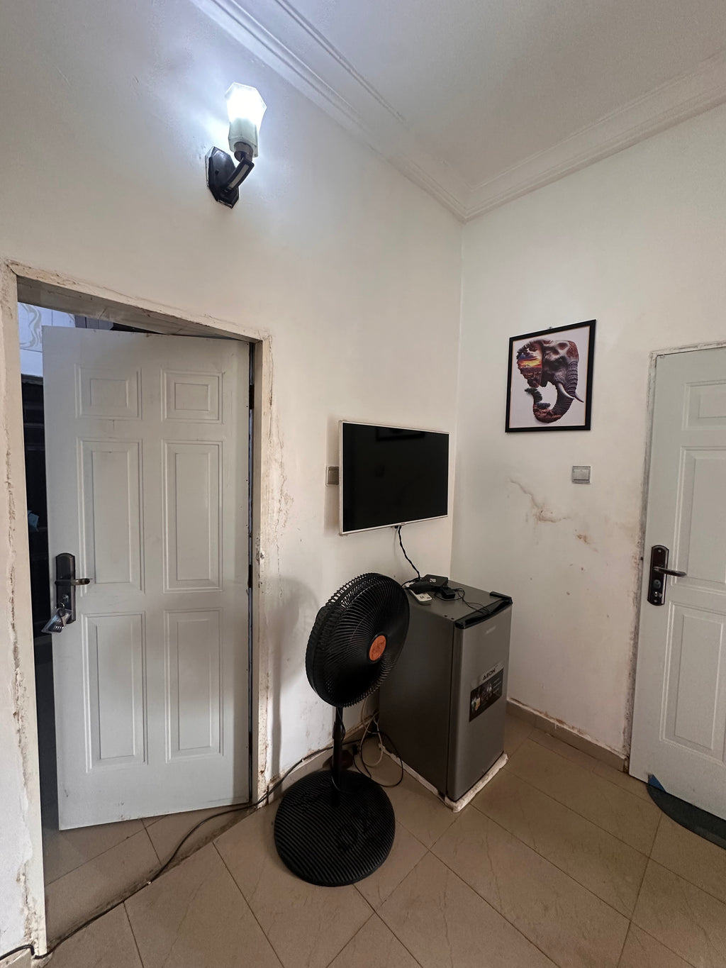 Comfortable studio apartment in Wuye 24 hours electricity WiFi security