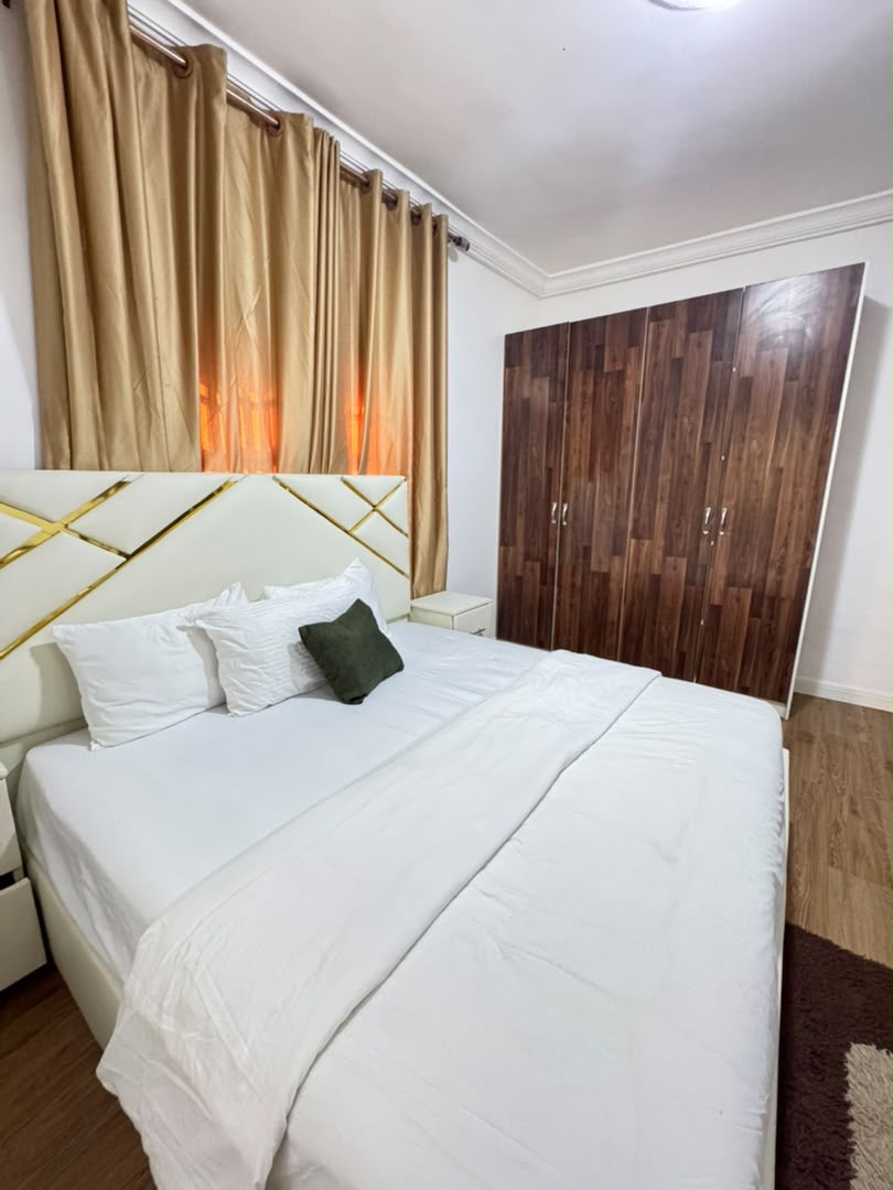 Luxury 1-Bedroom Apartment – Wuse 2, Abuja

₦1,950,000 per month