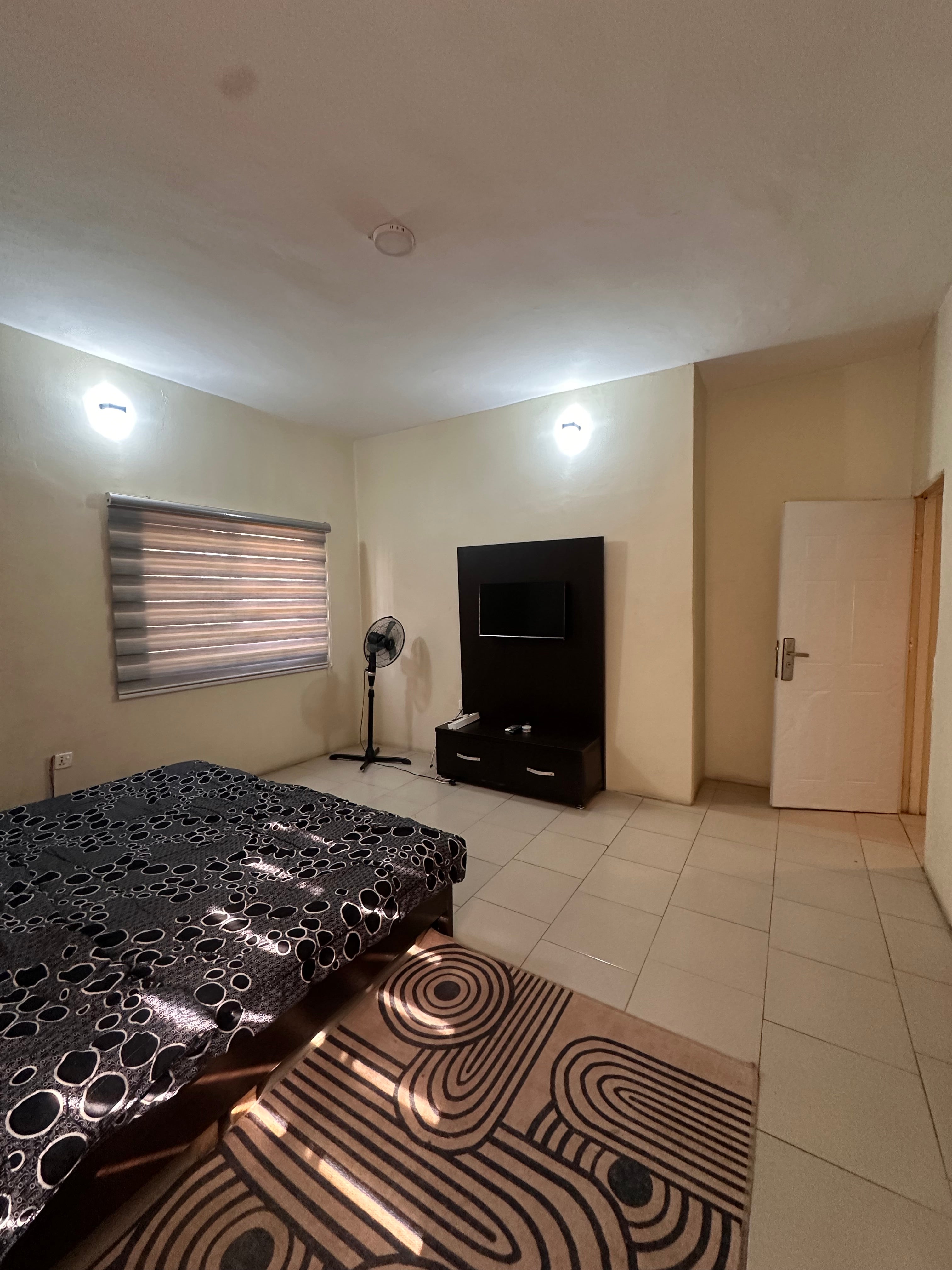 Cute 2 bedroom utako 24 hours electricity WiFi security