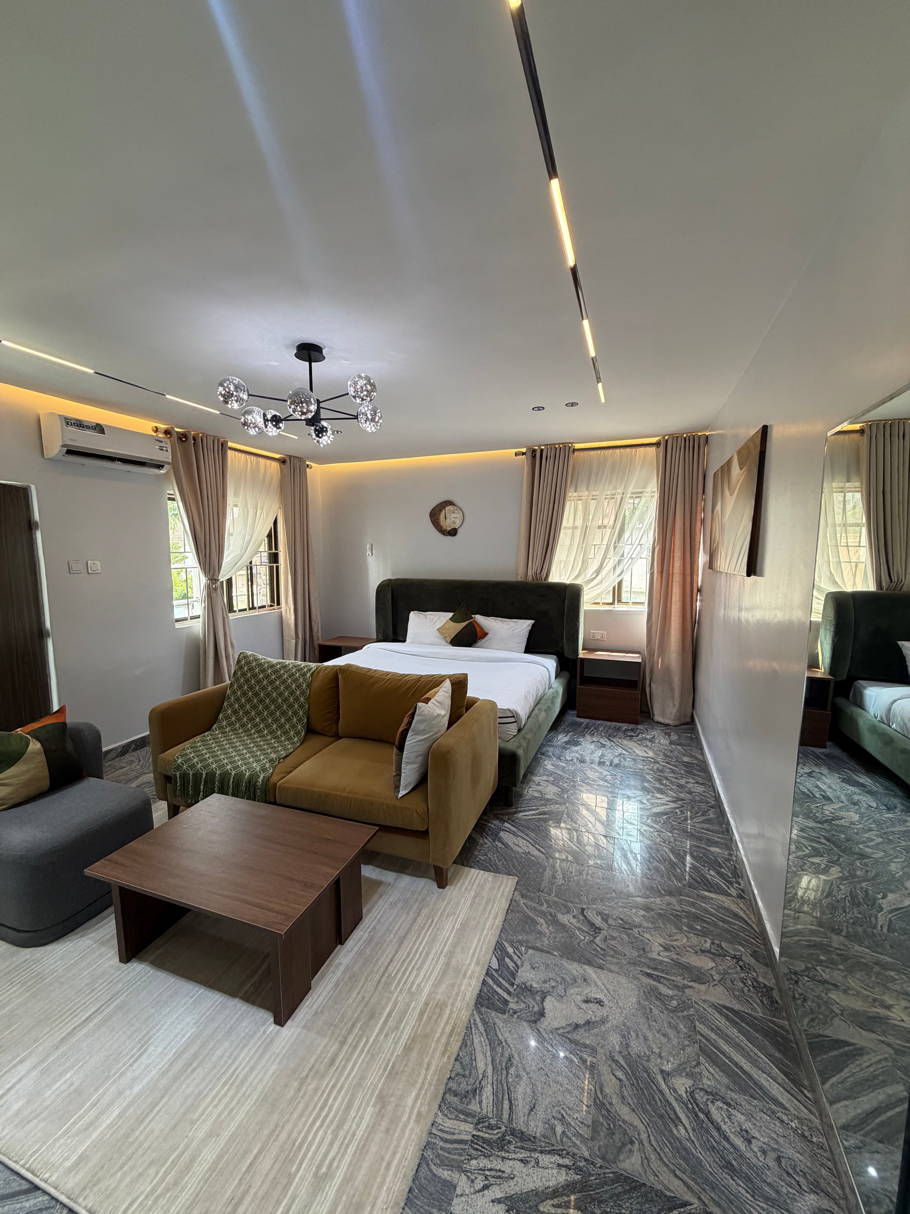 Luxury Studio Apartment – Wuse, Abuja
₦120,000 per night