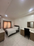 Single room with kitchen and sitting room