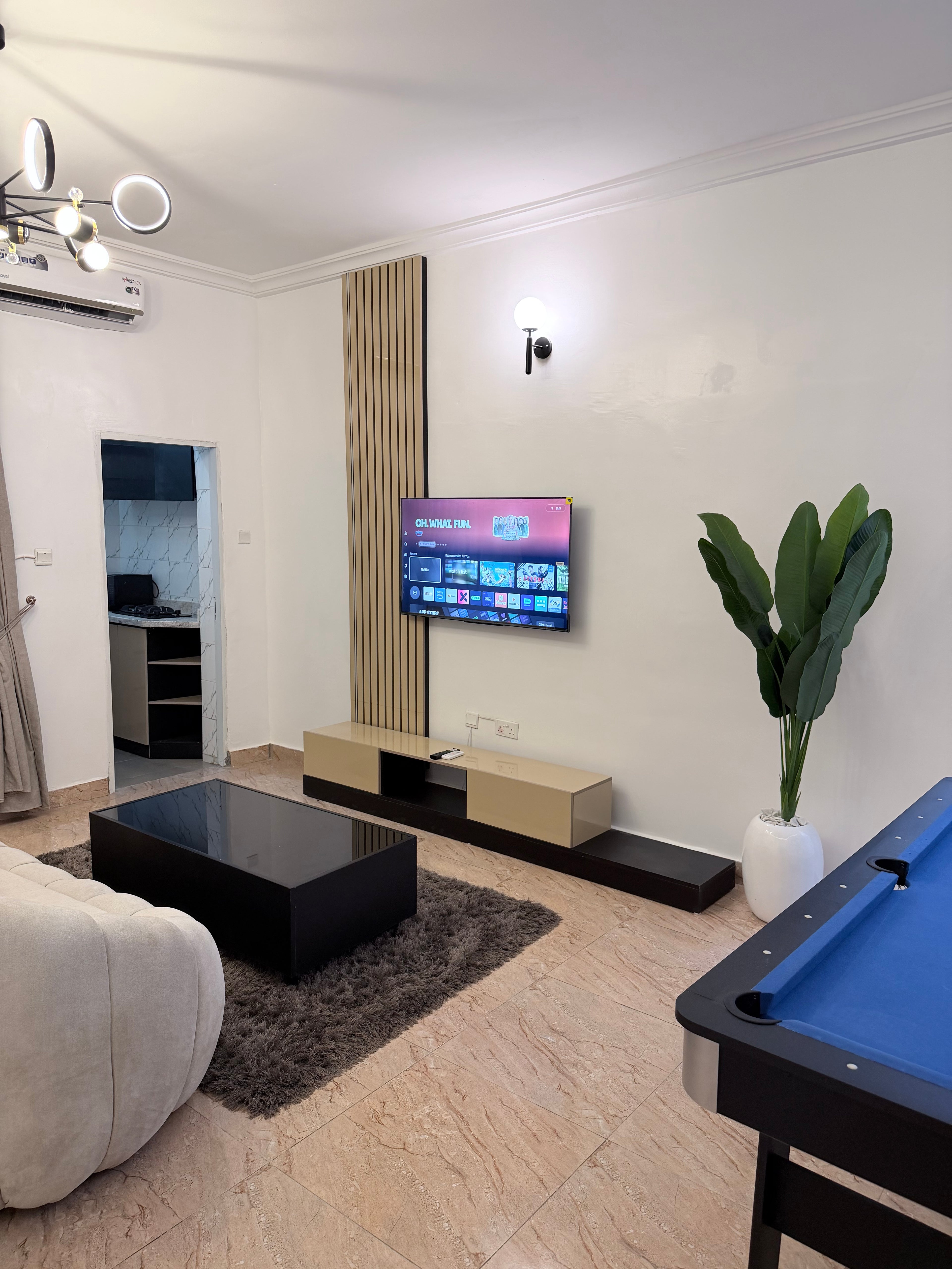 1-Bedroom Apartment with Snooker Table – Wuye