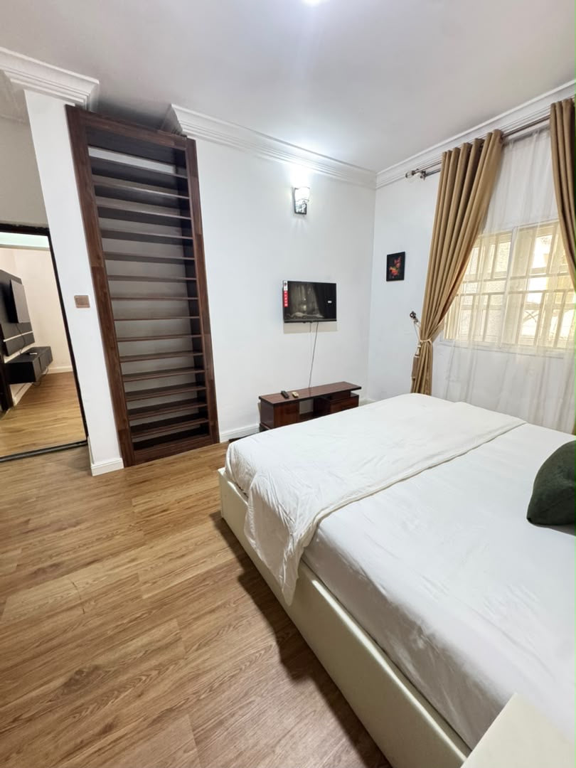 Luxury 1-Bedroom Apartment – Wuse 2, Abuja

₦1,950,000 per month
