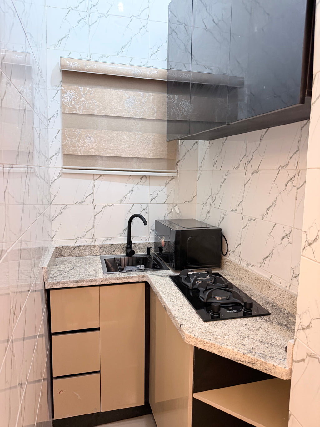 1-Bedroom Apartment with Snooker Table – Wuye