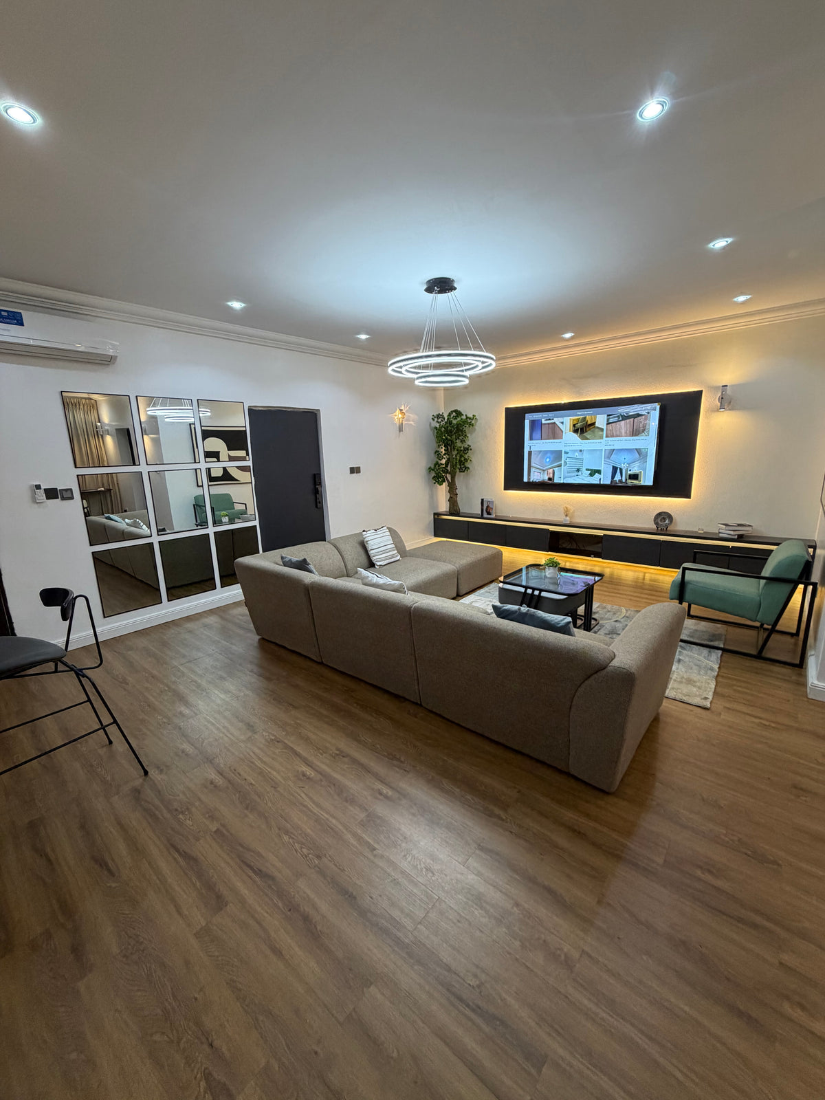 Luxury 1-Bedroom Apartment – Utako, Abuja