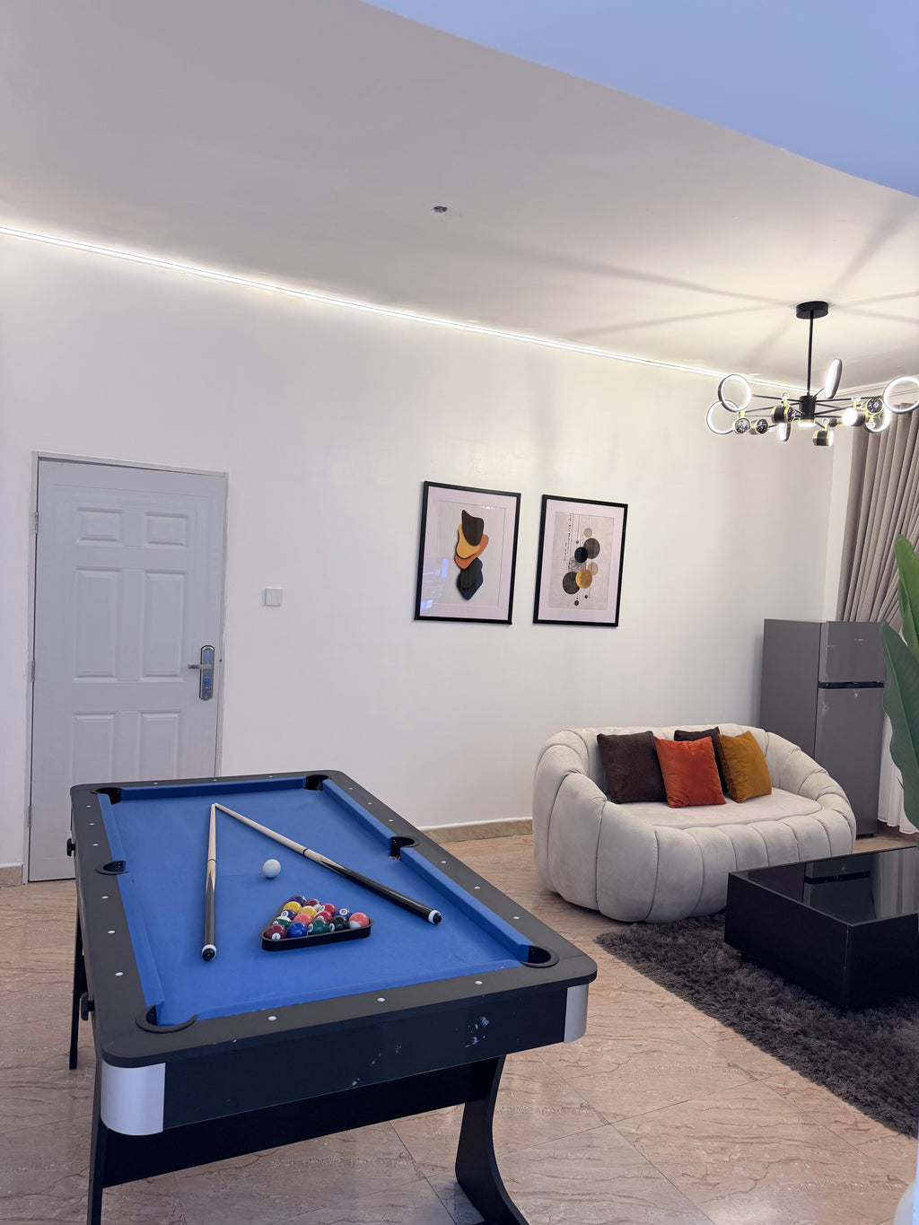 1-Bedroom Apartment with Snooker Table – Wuye