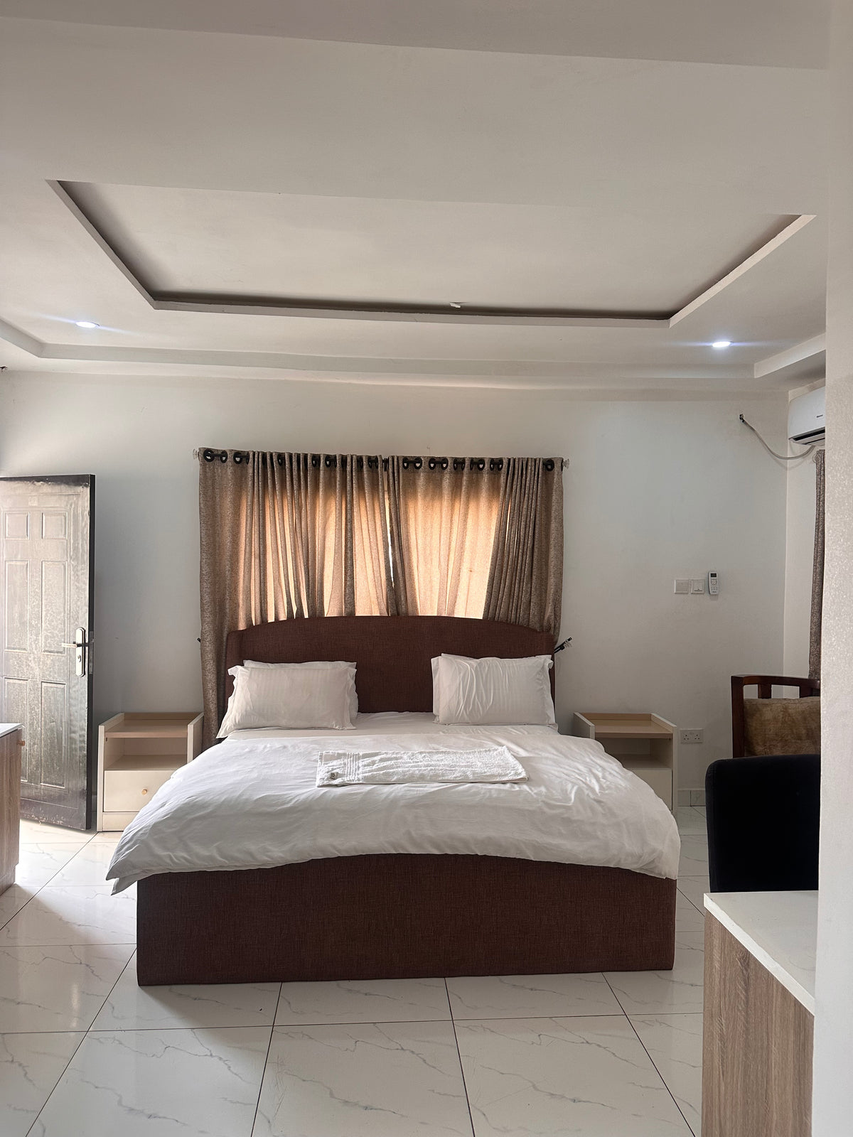 Luxury Single Room Apartment with Extra Sitting Room, Kitchen & Balcony – 3rd Floor, Wuye, Abuja