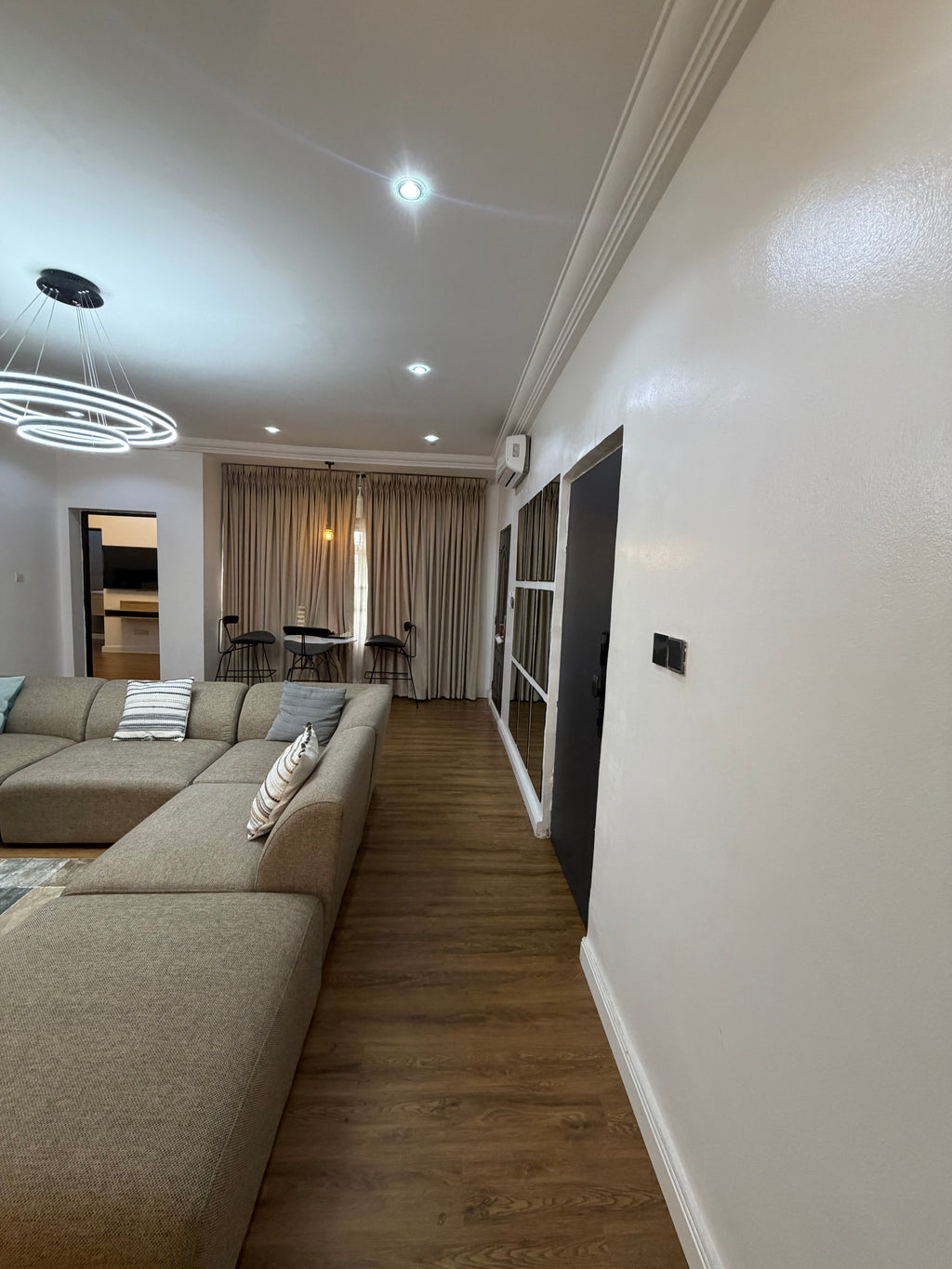 Luxury 1-Bedroom Apartment – Utako, Abuja