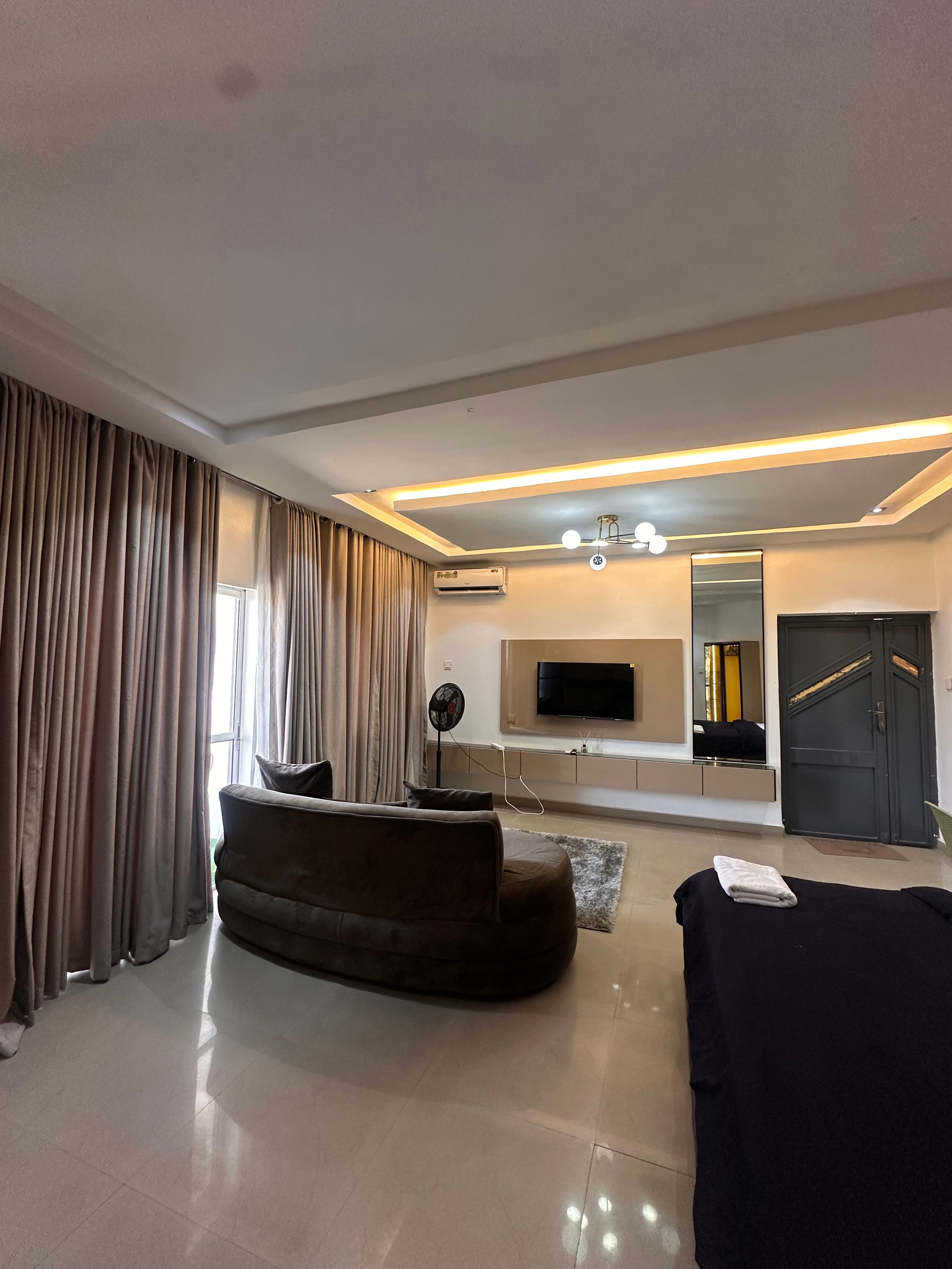 Studio Apartment – 4th Floor with Balcony View | Utako