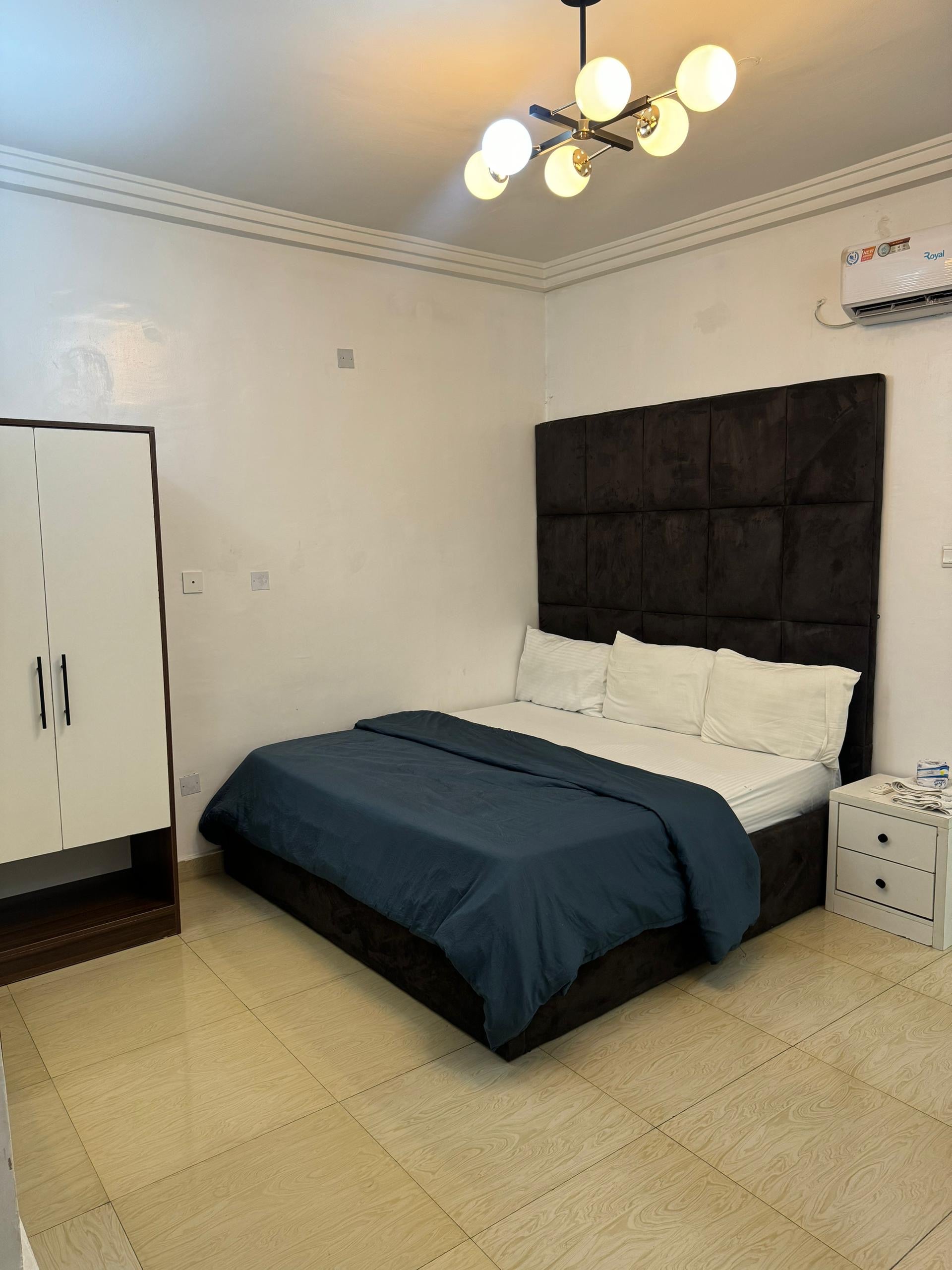 Classic studio apartment 24 hours electricity WiFi security wuye