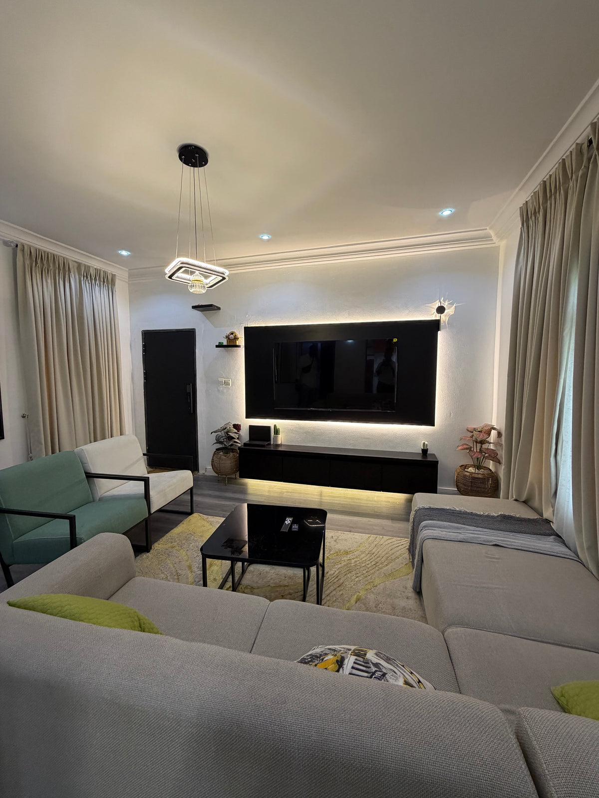 Luxury 1-Bedroom Apartment – Utako, Abuja