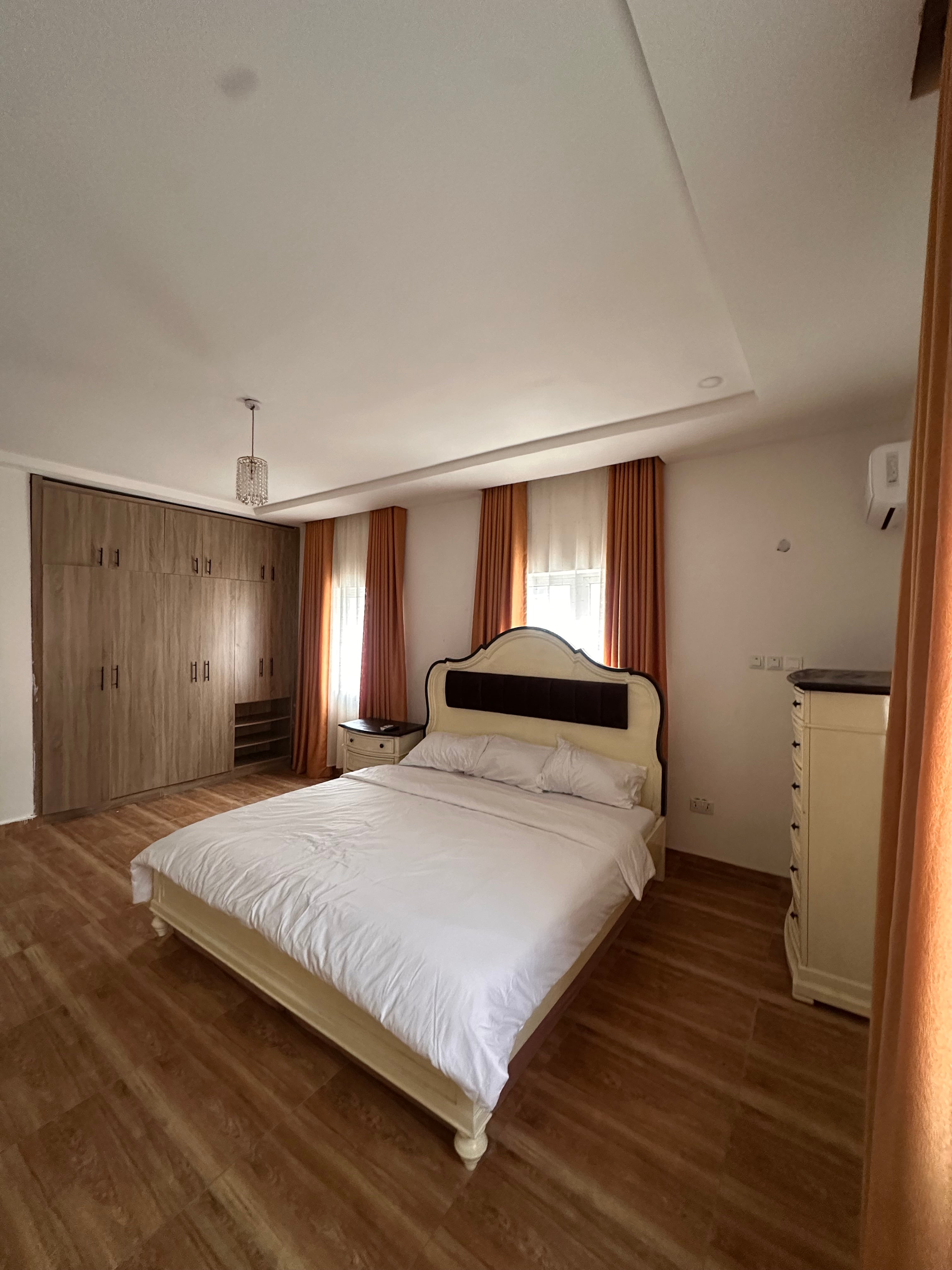 2 bedroom/ Wuye / grandale pearl