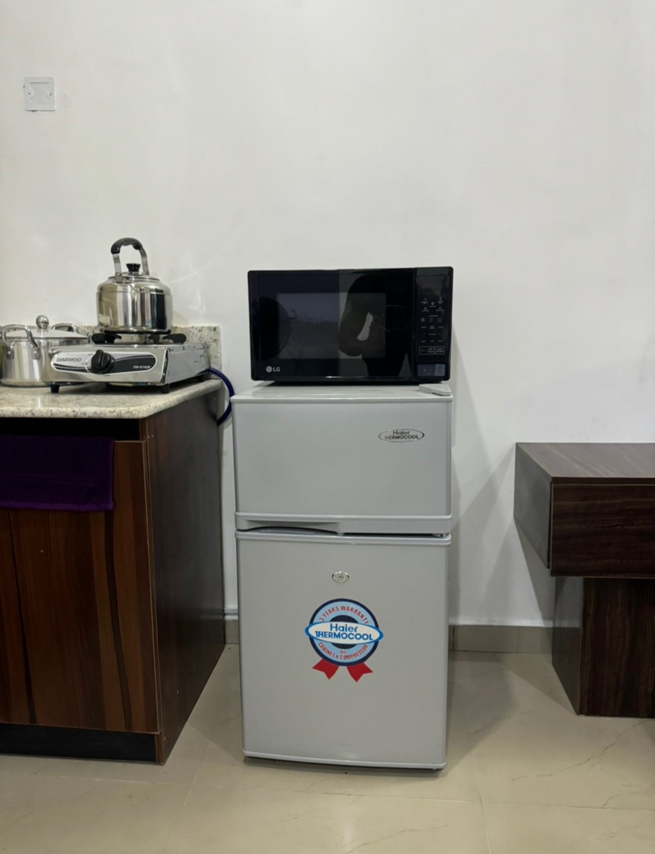 Studio apartment in Wuye 24h light WiFi washing machine