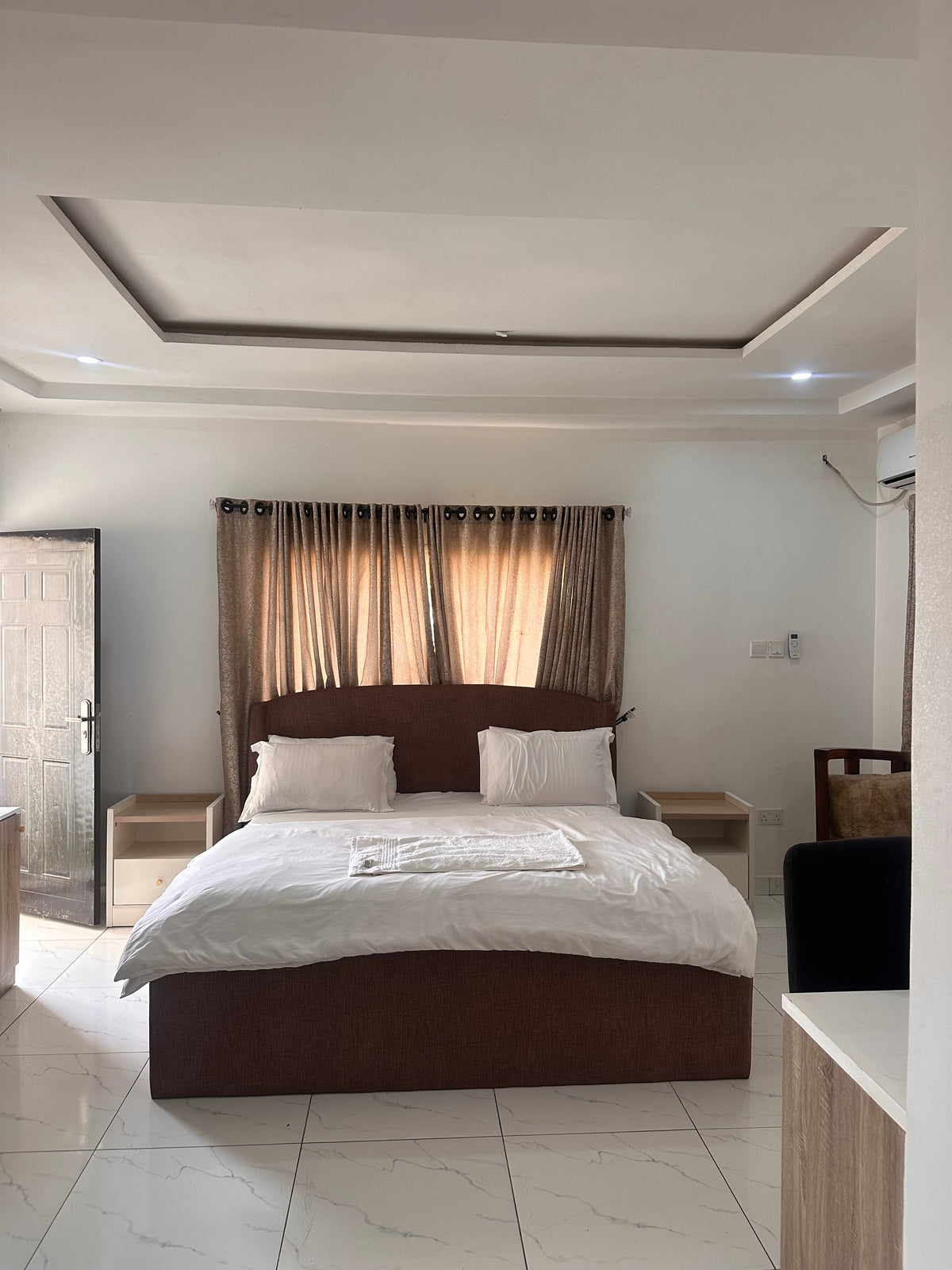 Luxury Single Room Apartment with Extra Sitting Room, Kitchen & Balcony – 3rd Floor, Wuye, Abuja