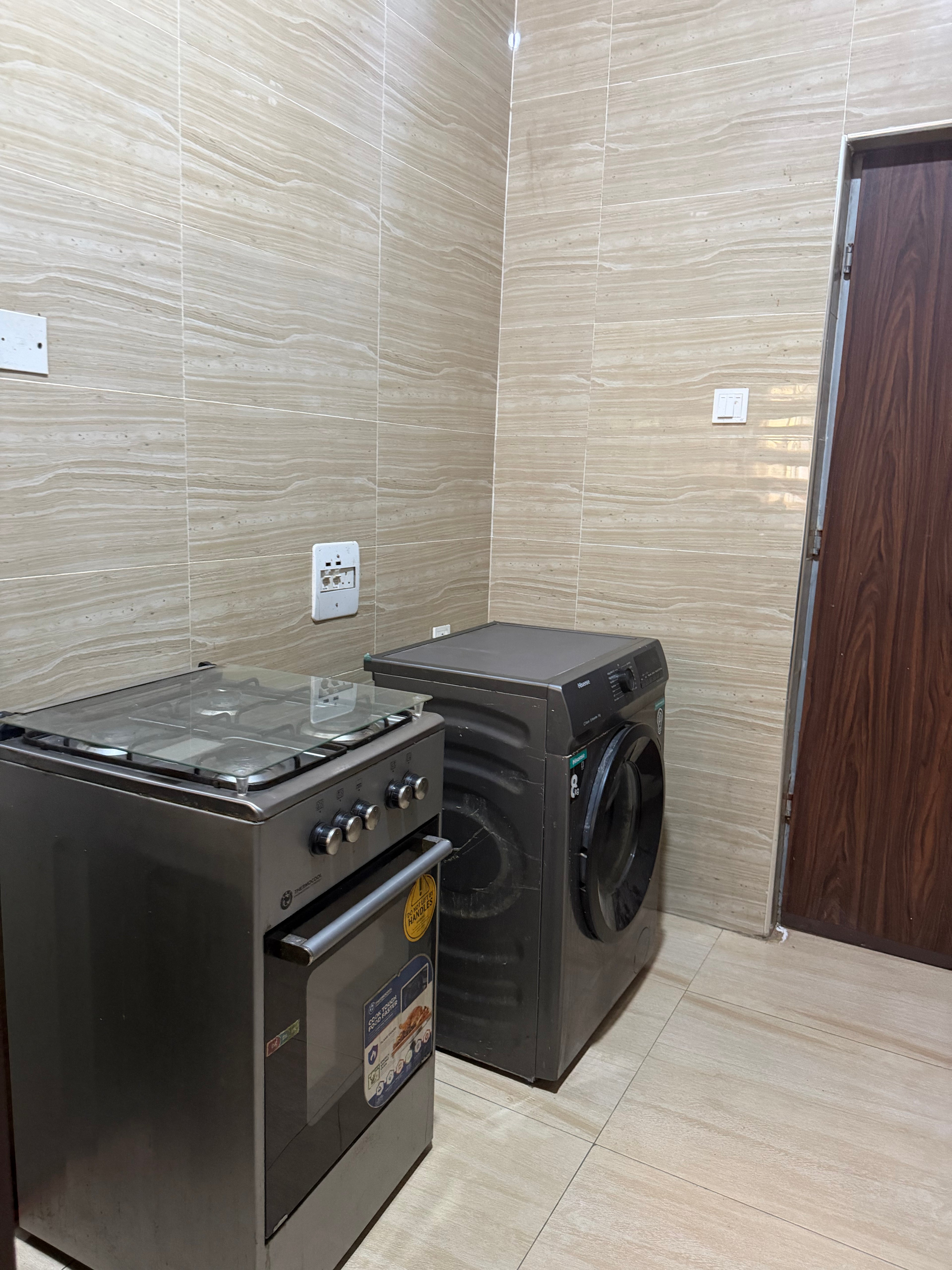 1-Bedroom Apartment – Jahi (By Gilmore)
