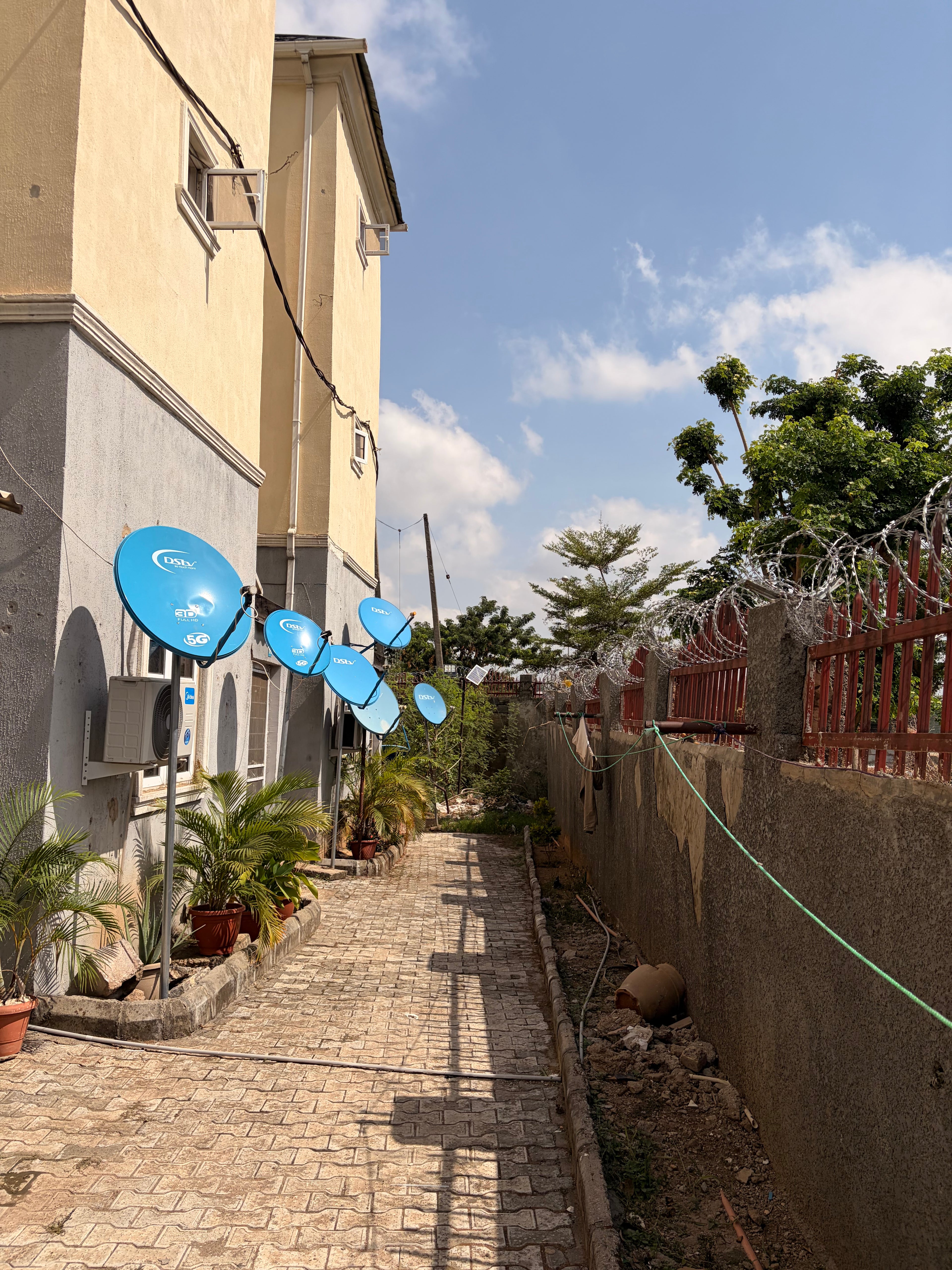 Studio apt-Wuye
