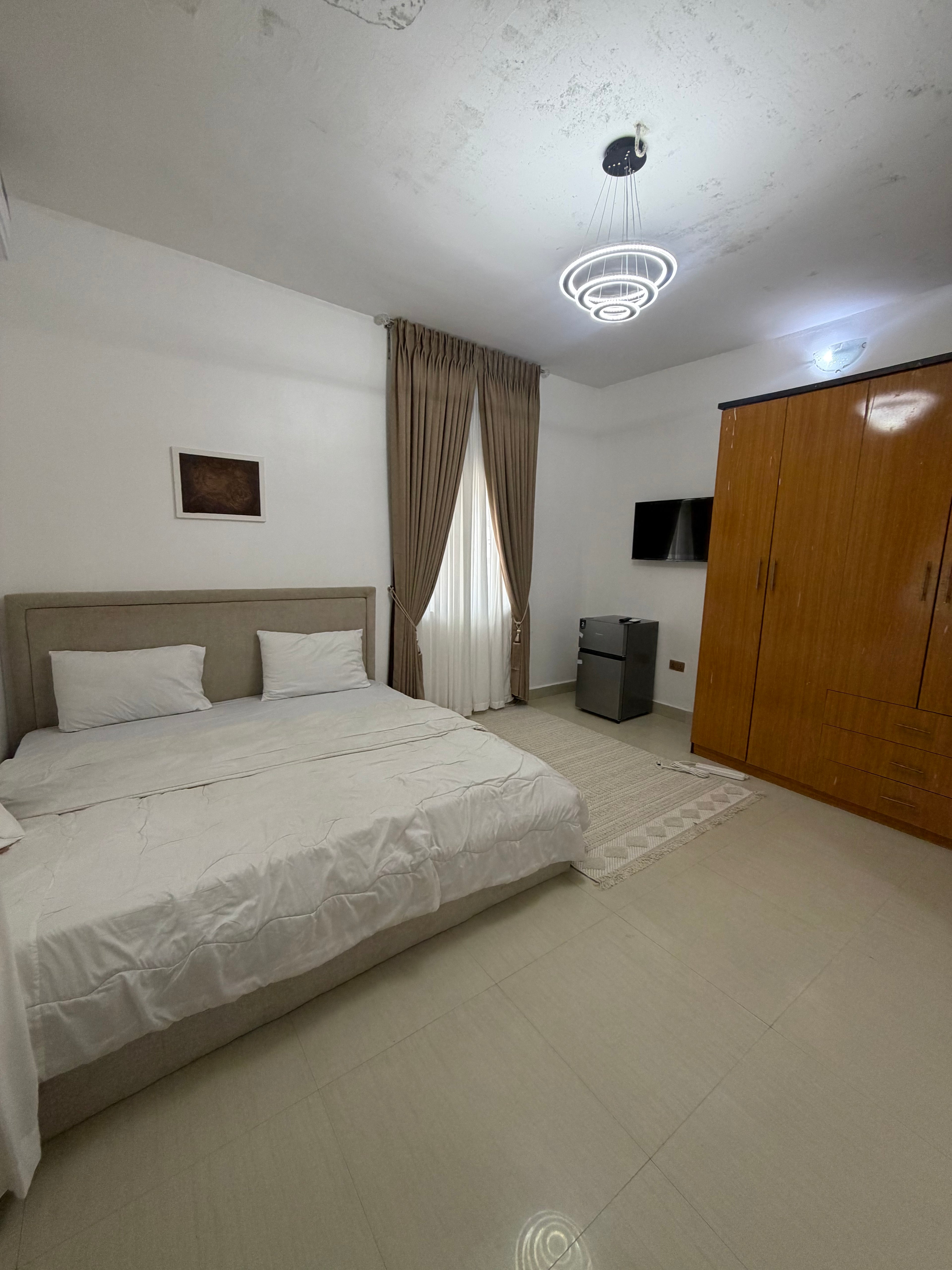 Luxury 2-Bedroom Apartment – Wuye, Abuja
₦3,000,000 per month