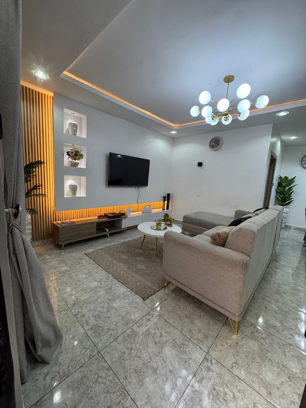Luxury 2_bedroom Apartment Jahi