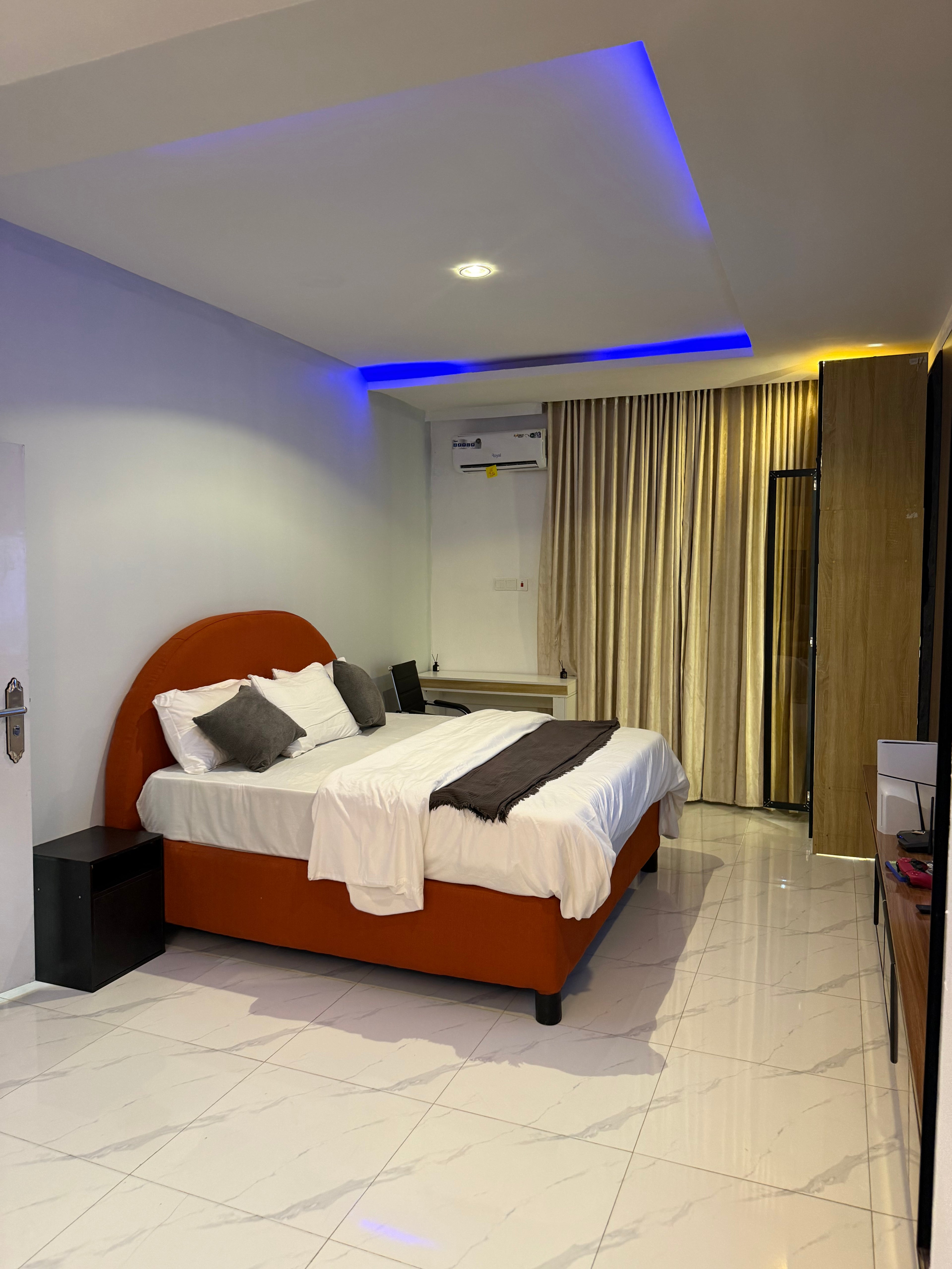 Big Studio Apartment with PS5 – Jahi, Abuja