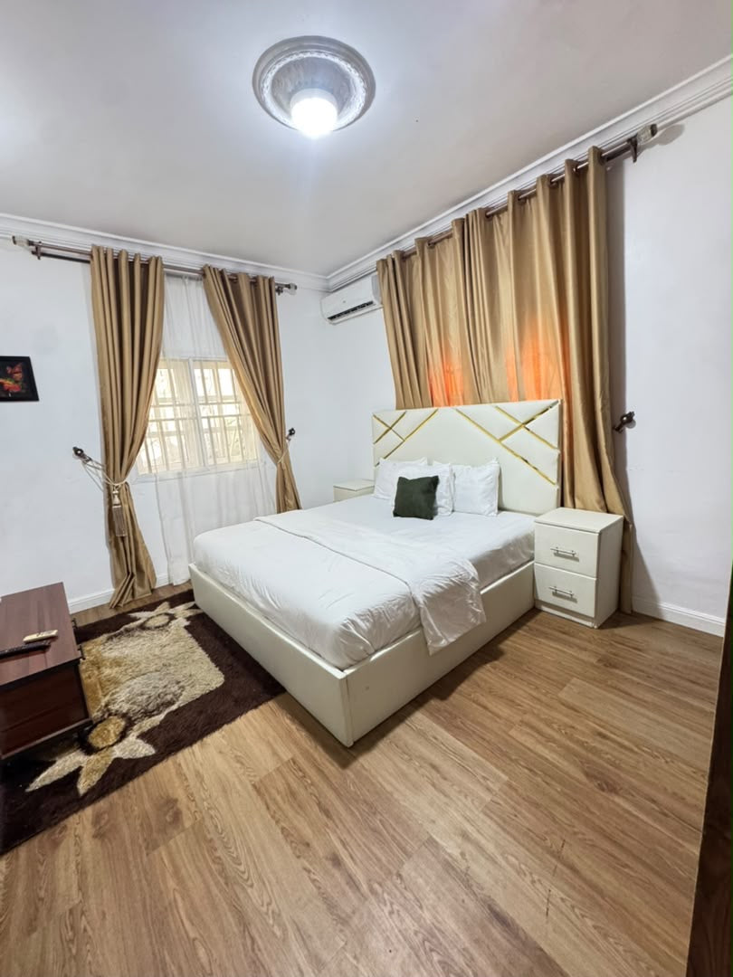 Luxury 1-Bedroom Apartment – Wuse 2, Abuja

₦1,950,000 per month