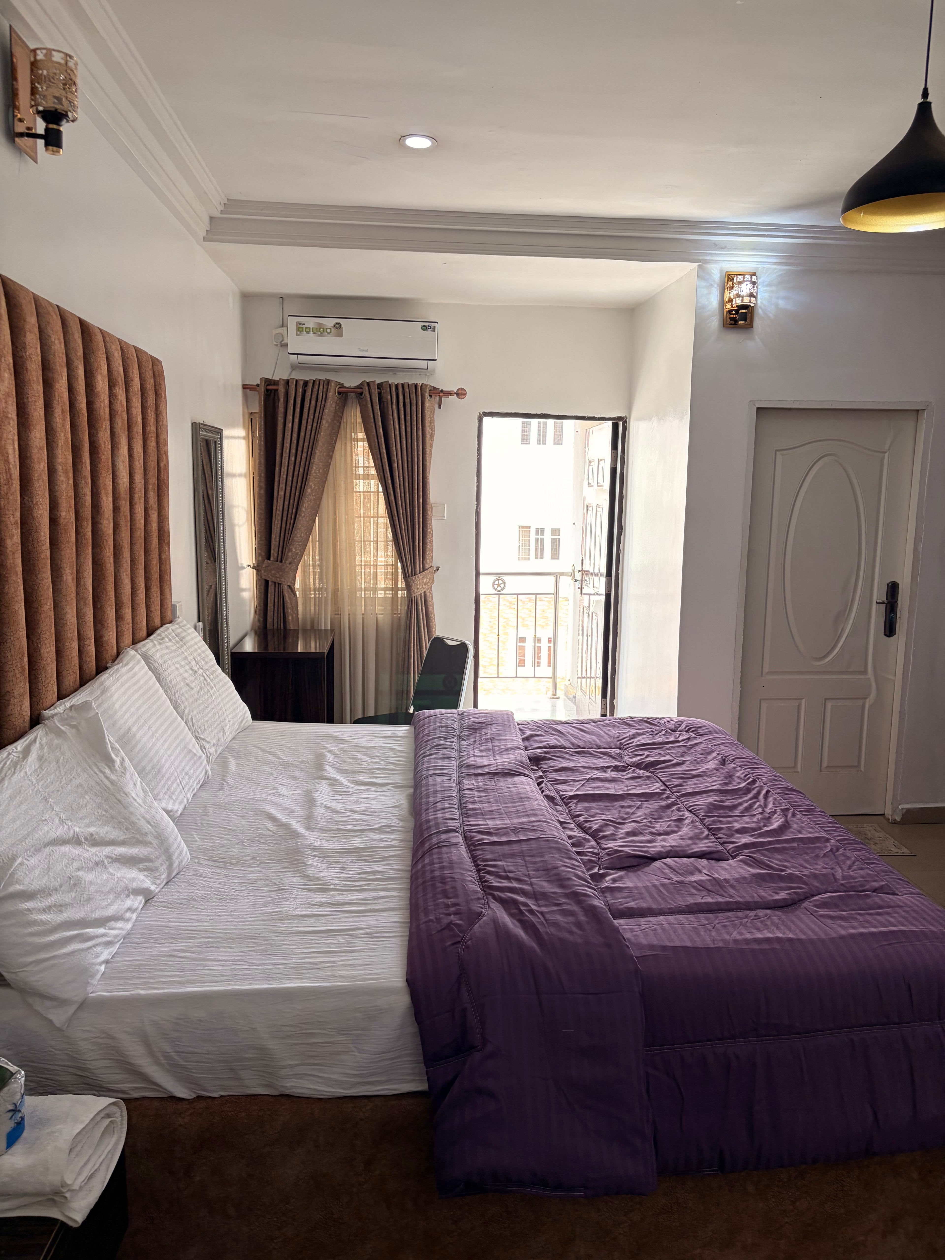 Studio Apartment – Wuye, Abuja

₦1,200,000 per month