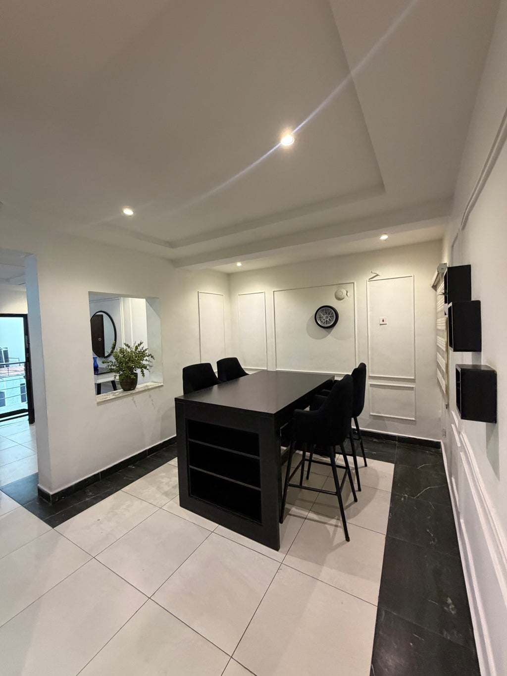 Modern 2-Bedroom Apartment – Wuye, Abuja