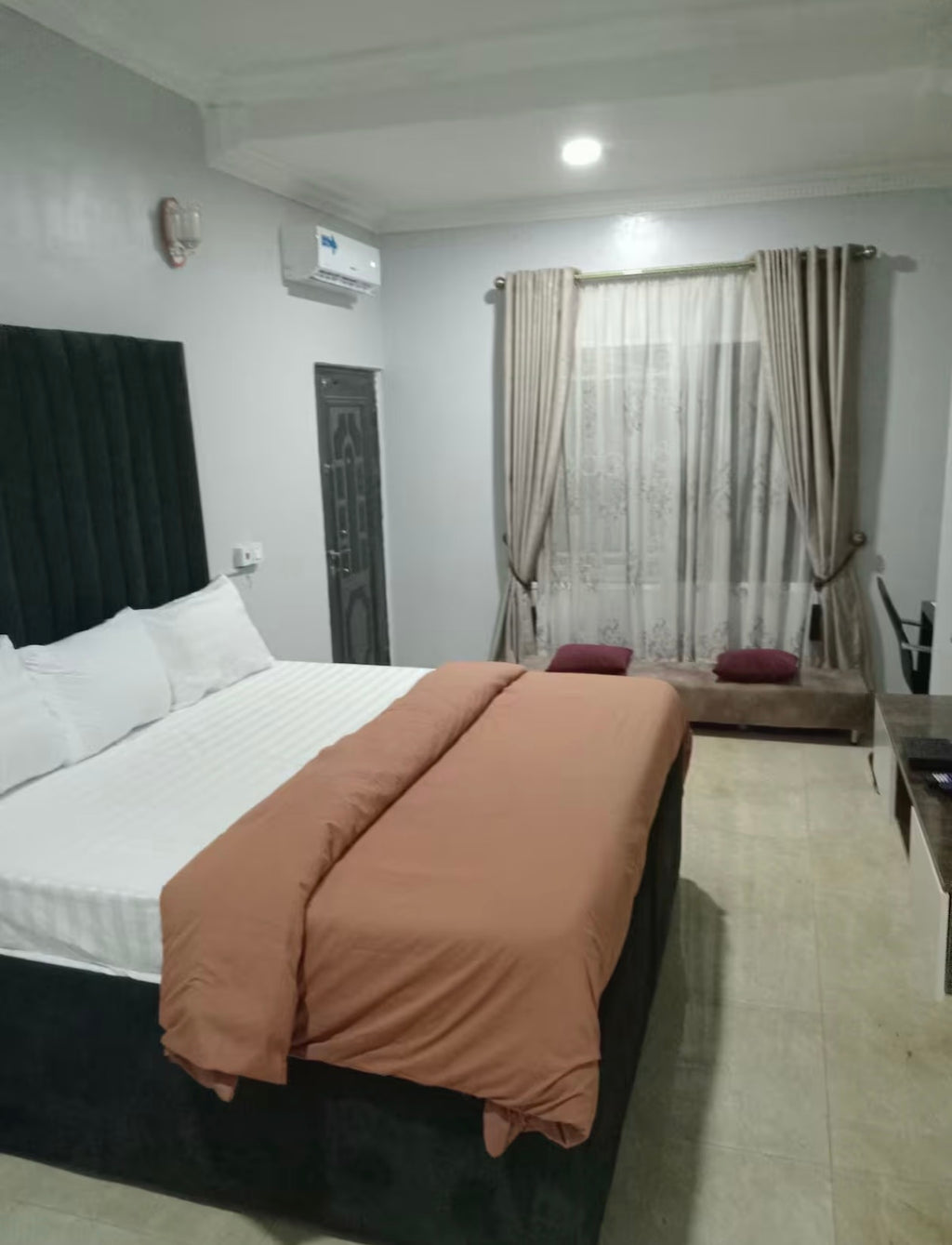 Classic single room