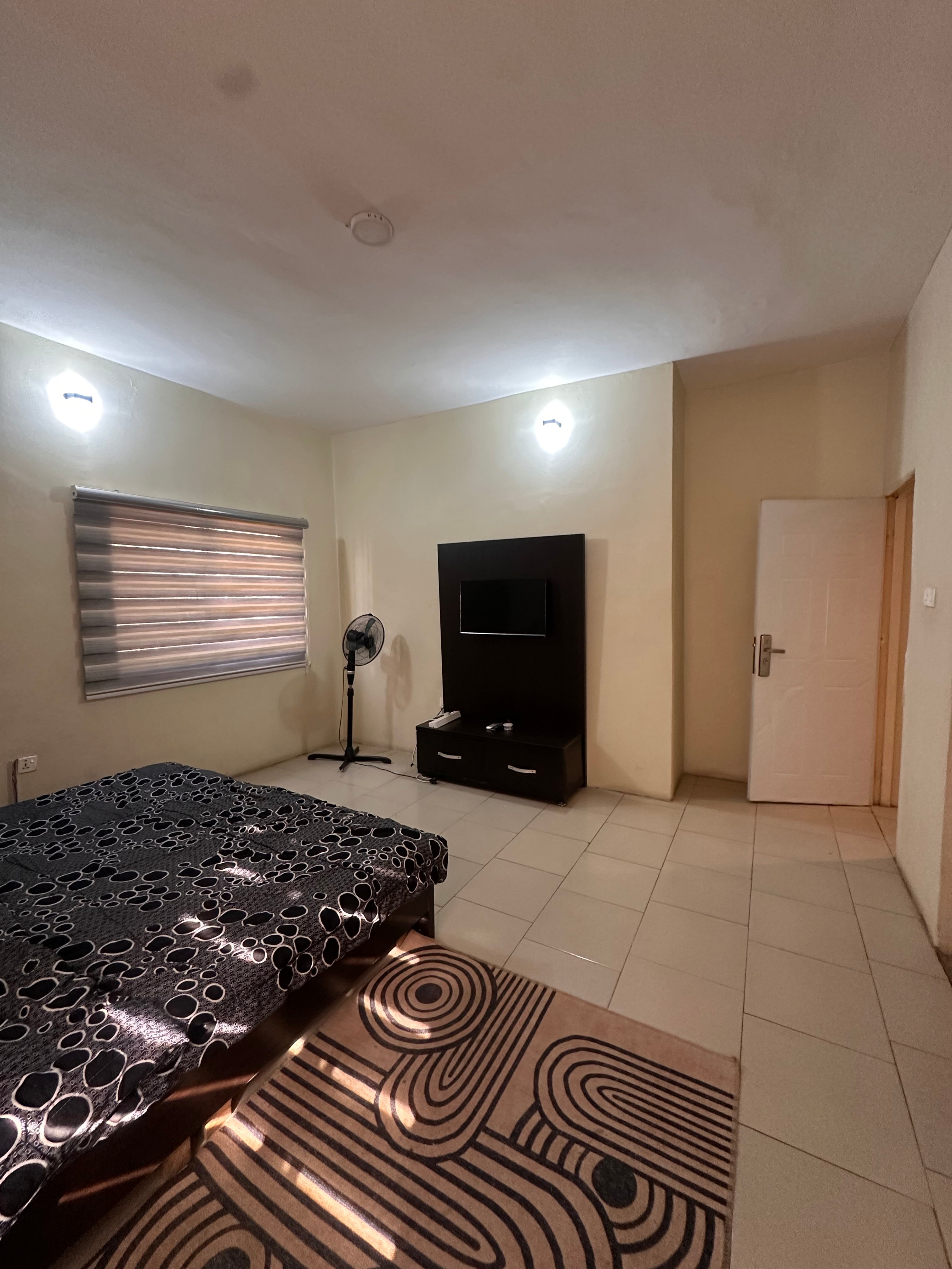 Cute 2 bedroom utako 24 hours electricity WiFi security