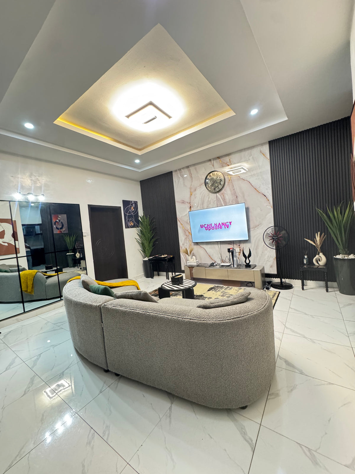 Luxury_2 Bedroom Apartment Mabushi