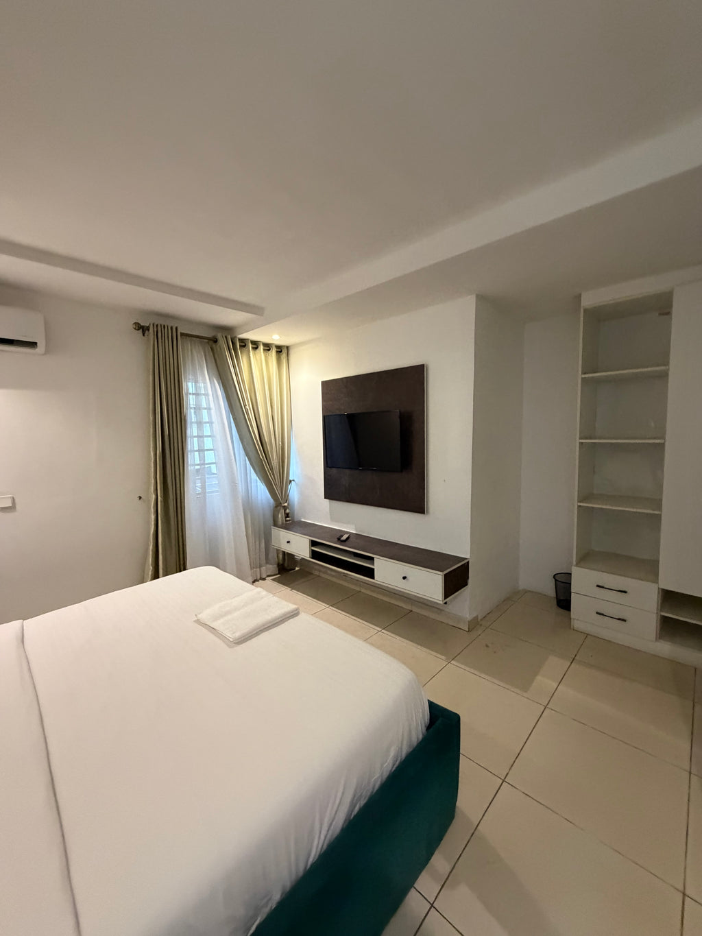 Modern 2-Bedroom Apartment – Wuye, Abuja