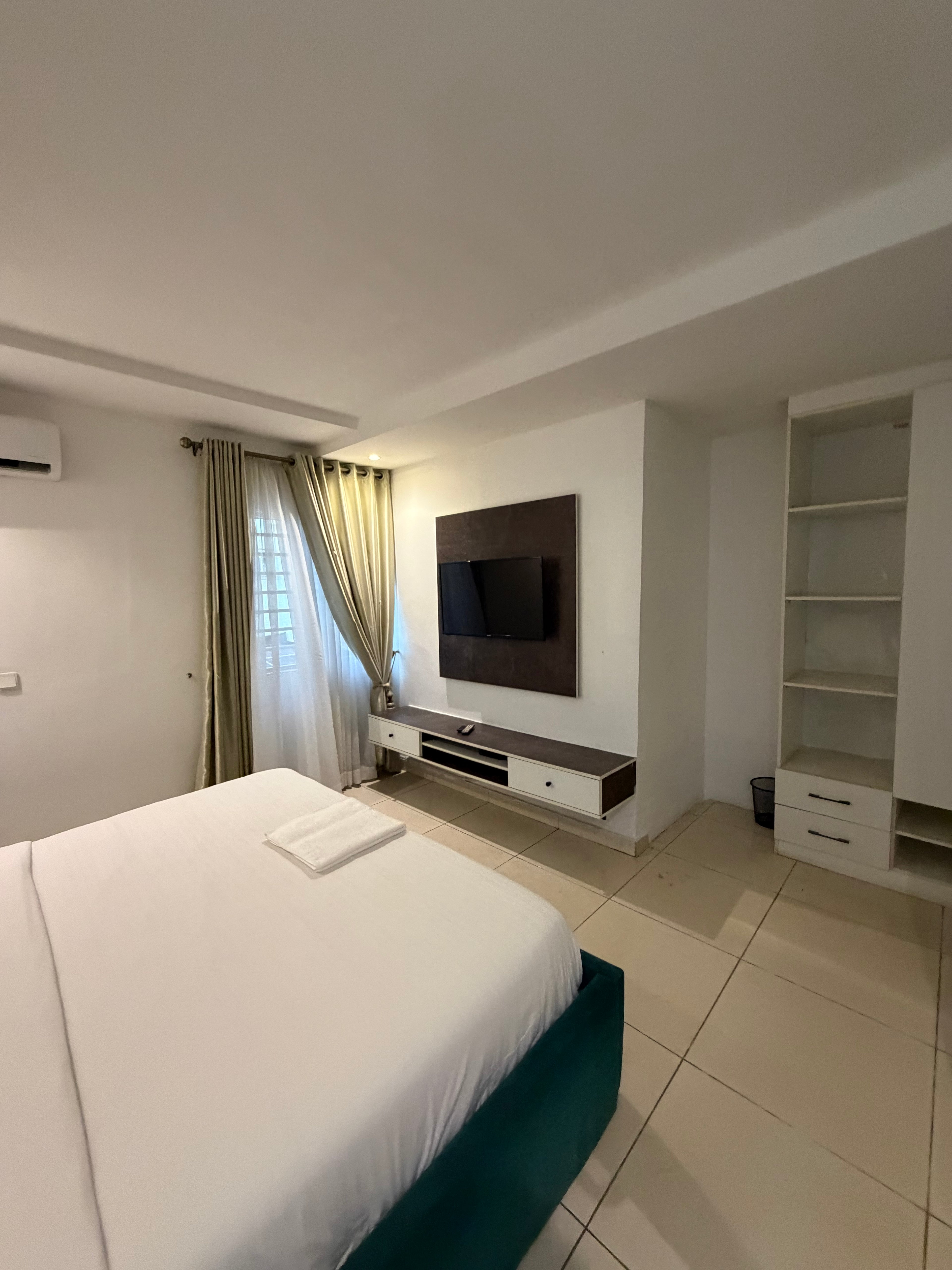 Modern 2-Bedroom Apartment – Wuye, Abuja