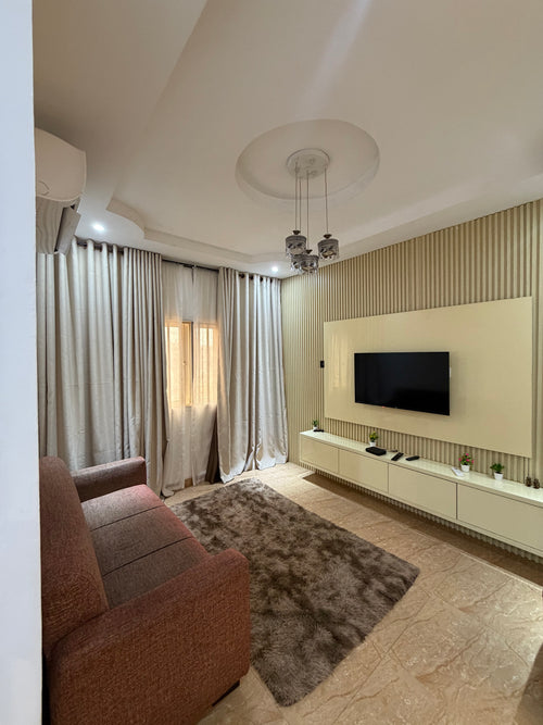 Luxury 1-Bedroom Apartment – Flat 3, Jahi, Abuja

₦1,650,000 per month