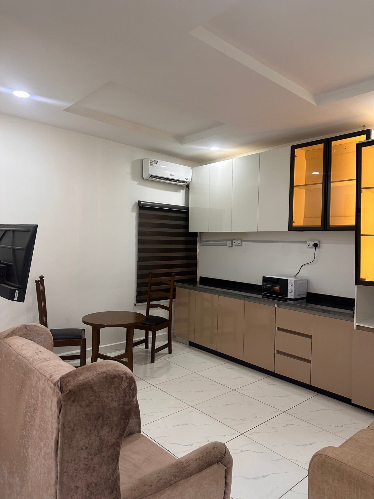 Luxury Single Room Apartment with Extra Sitting Room, Kitchen & Balcony – 3rd Floor, Wuye, Abuja