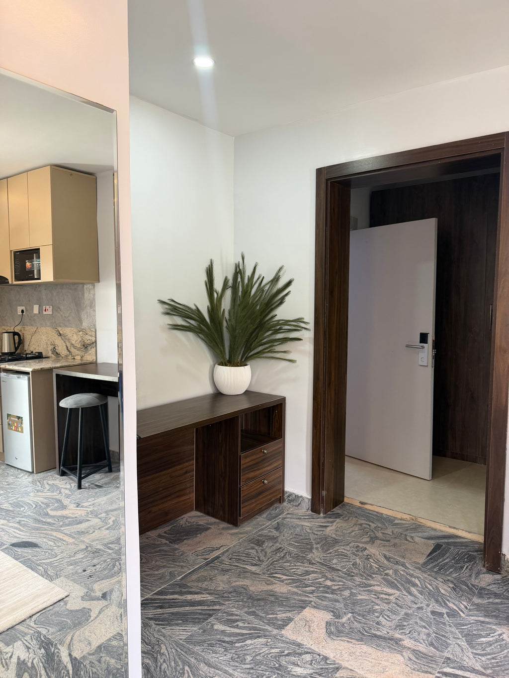 Luxury Studio Apartment – Wuse, Abuja
₦120,000 per night