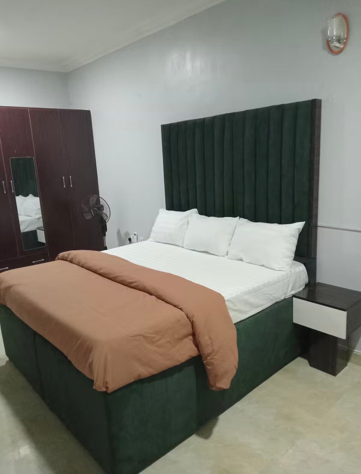 Classic single room