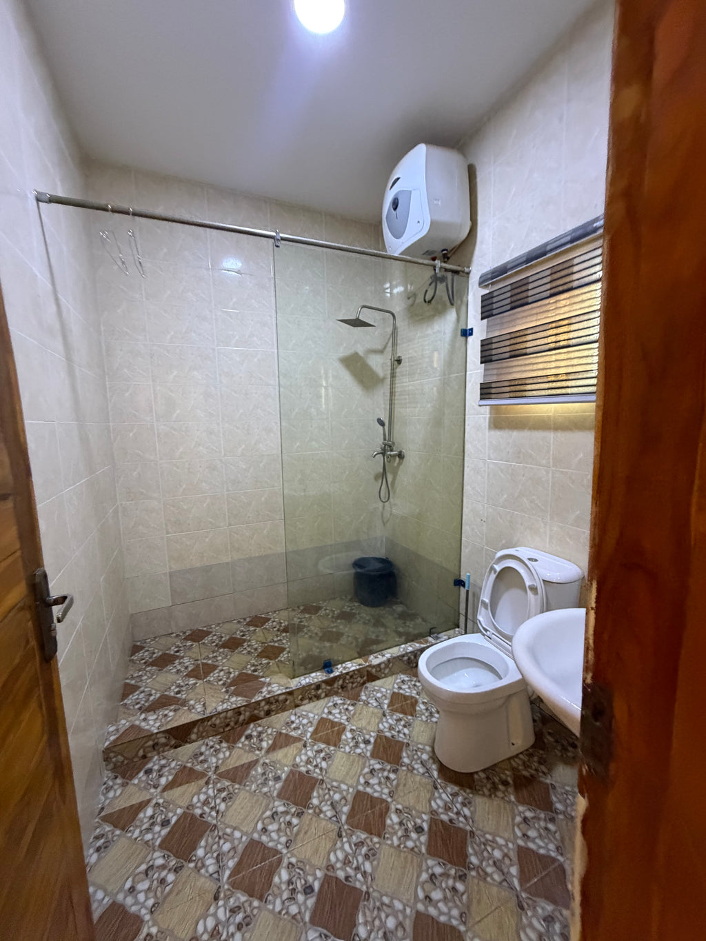 Jahi 1 bedroom flat 3