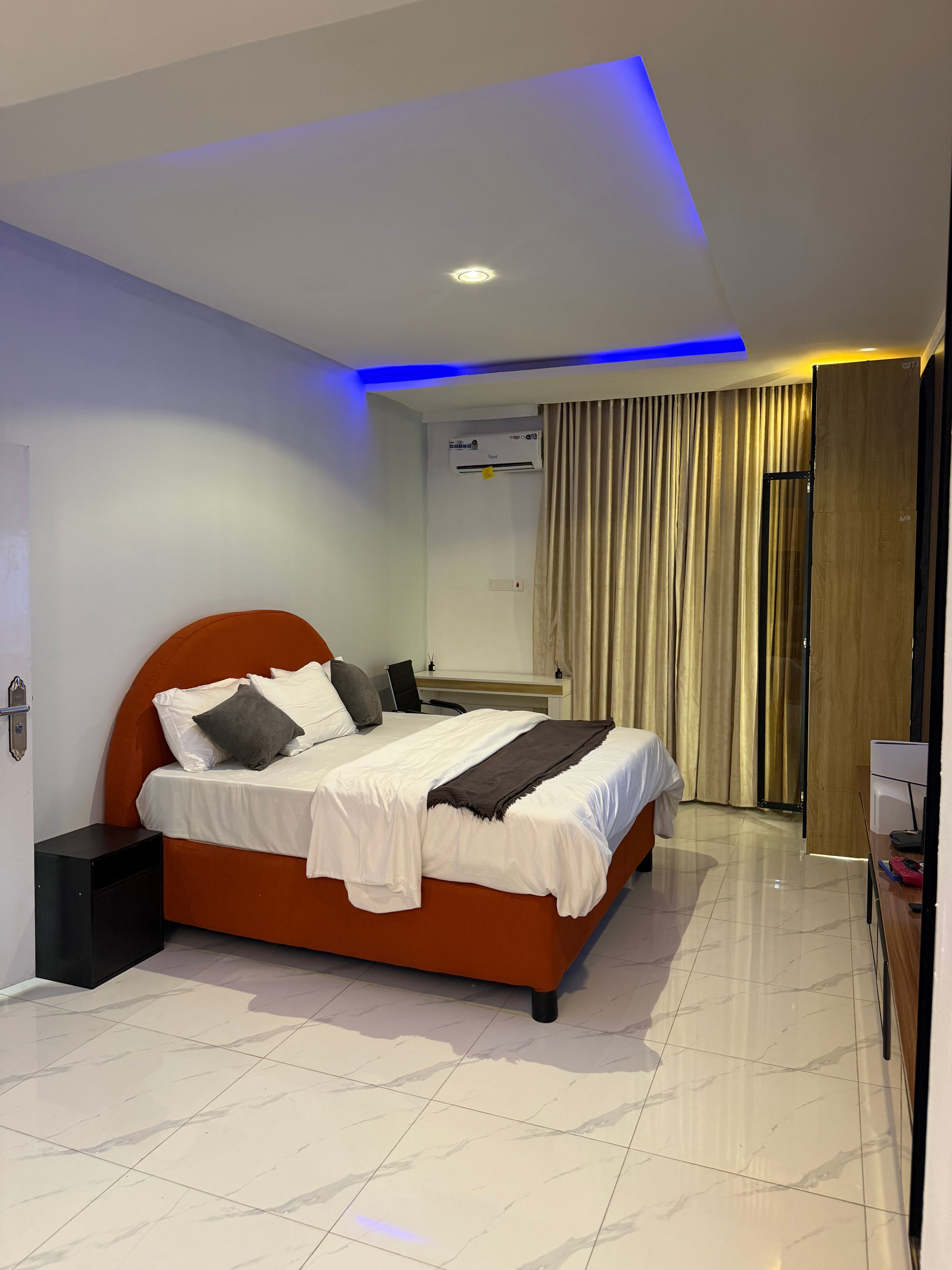 Big Studio Apartment with PS5 – Jahi, Abuja